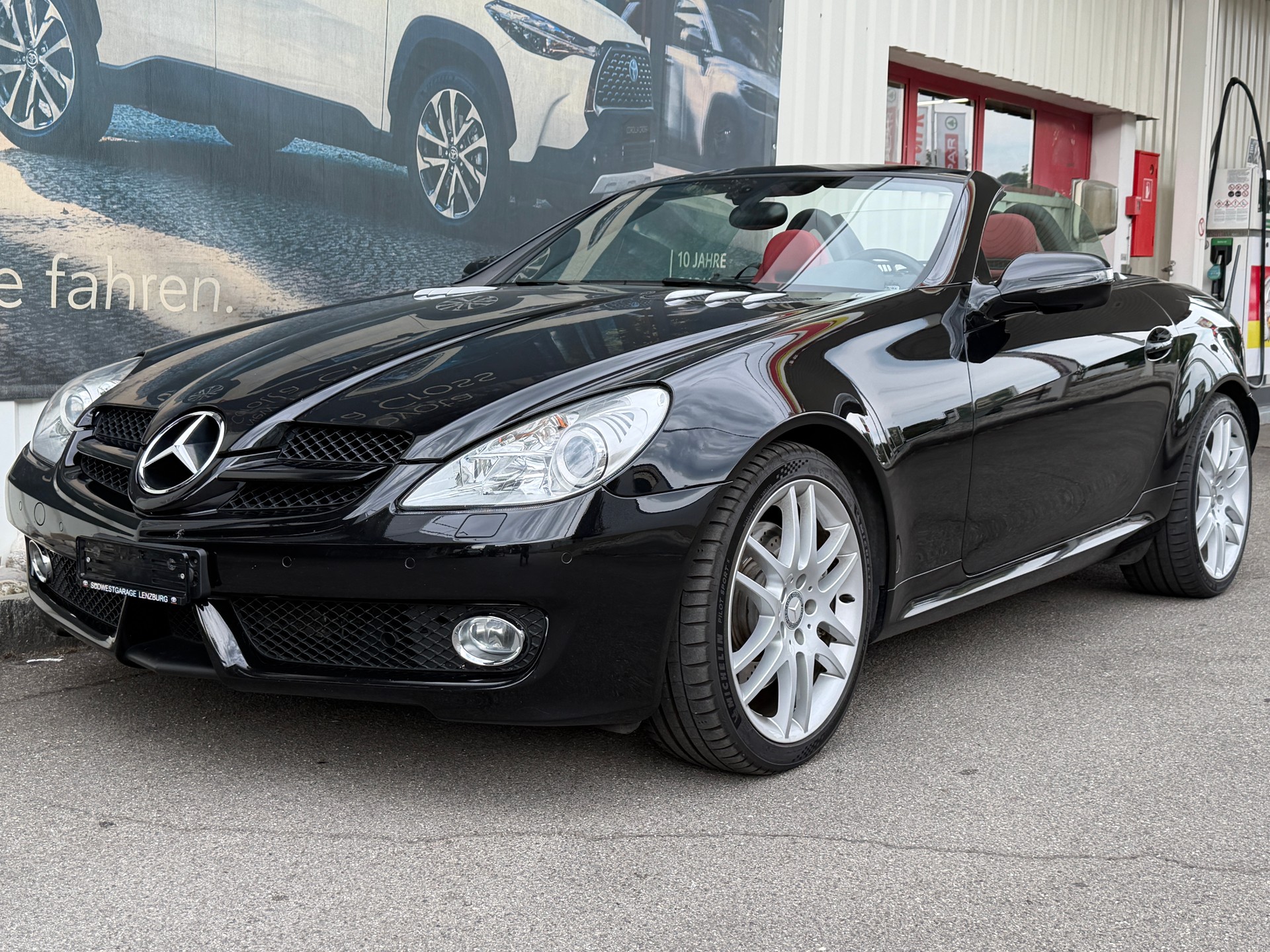MERCEDES-BENZ SLK 350 7G-Tronic-showroom-element-2