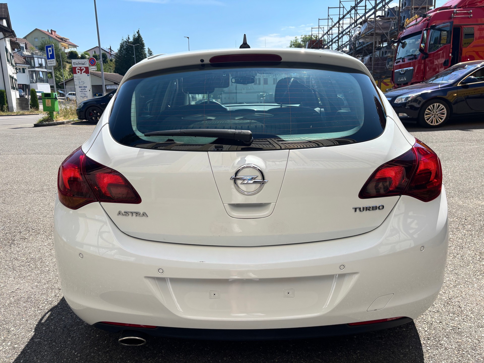 OPEL Astra 1.6i 16V Turbo Cosmo-image-5