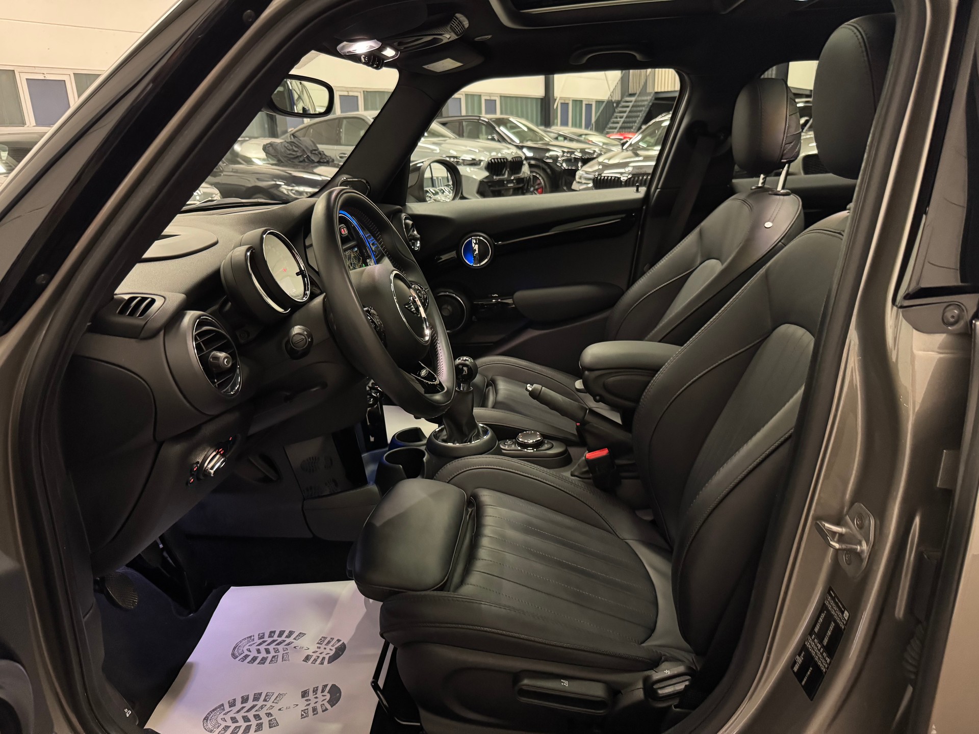 MINI Cooper S-image-16