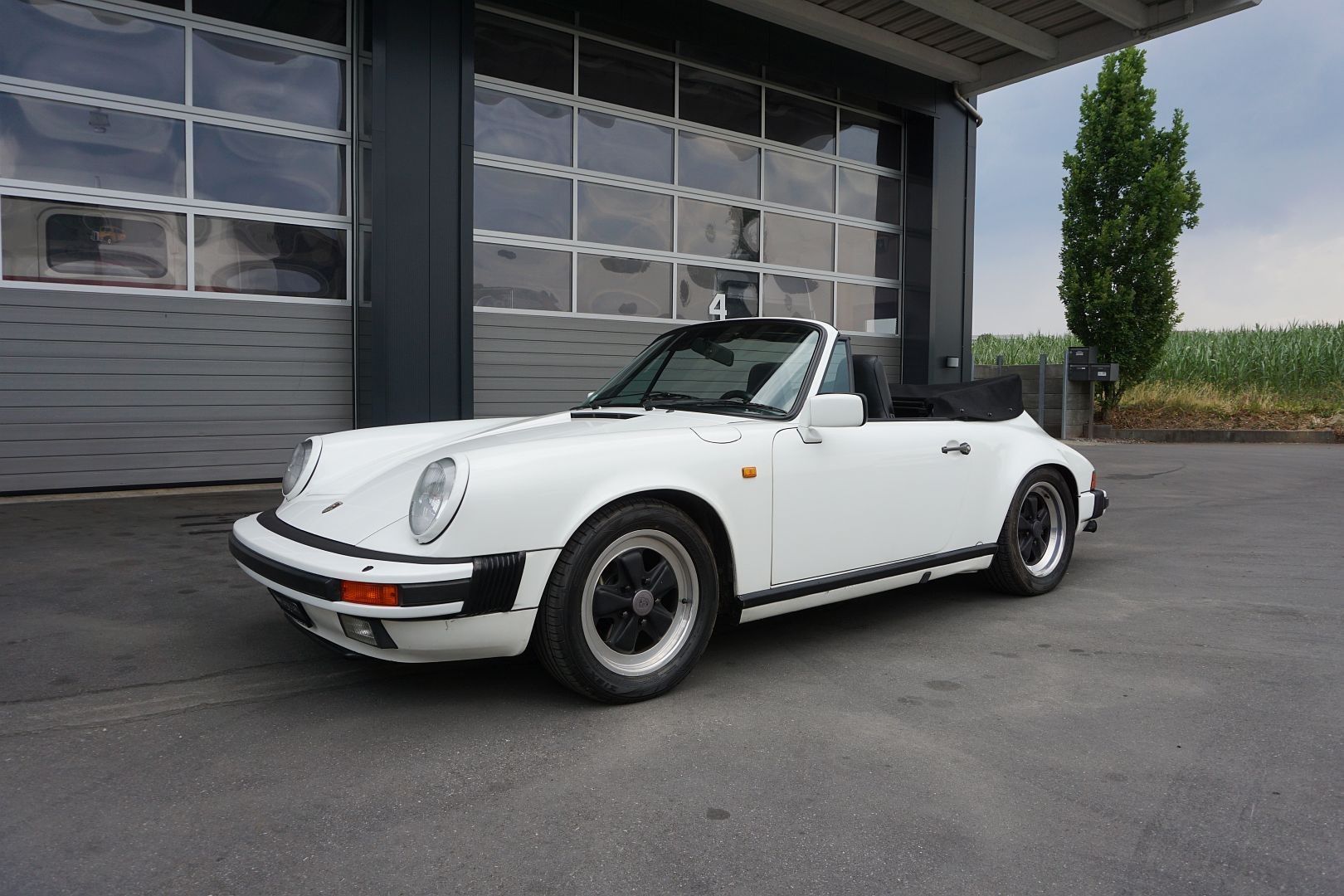 PORSCHE 911 Carrera Cabrio