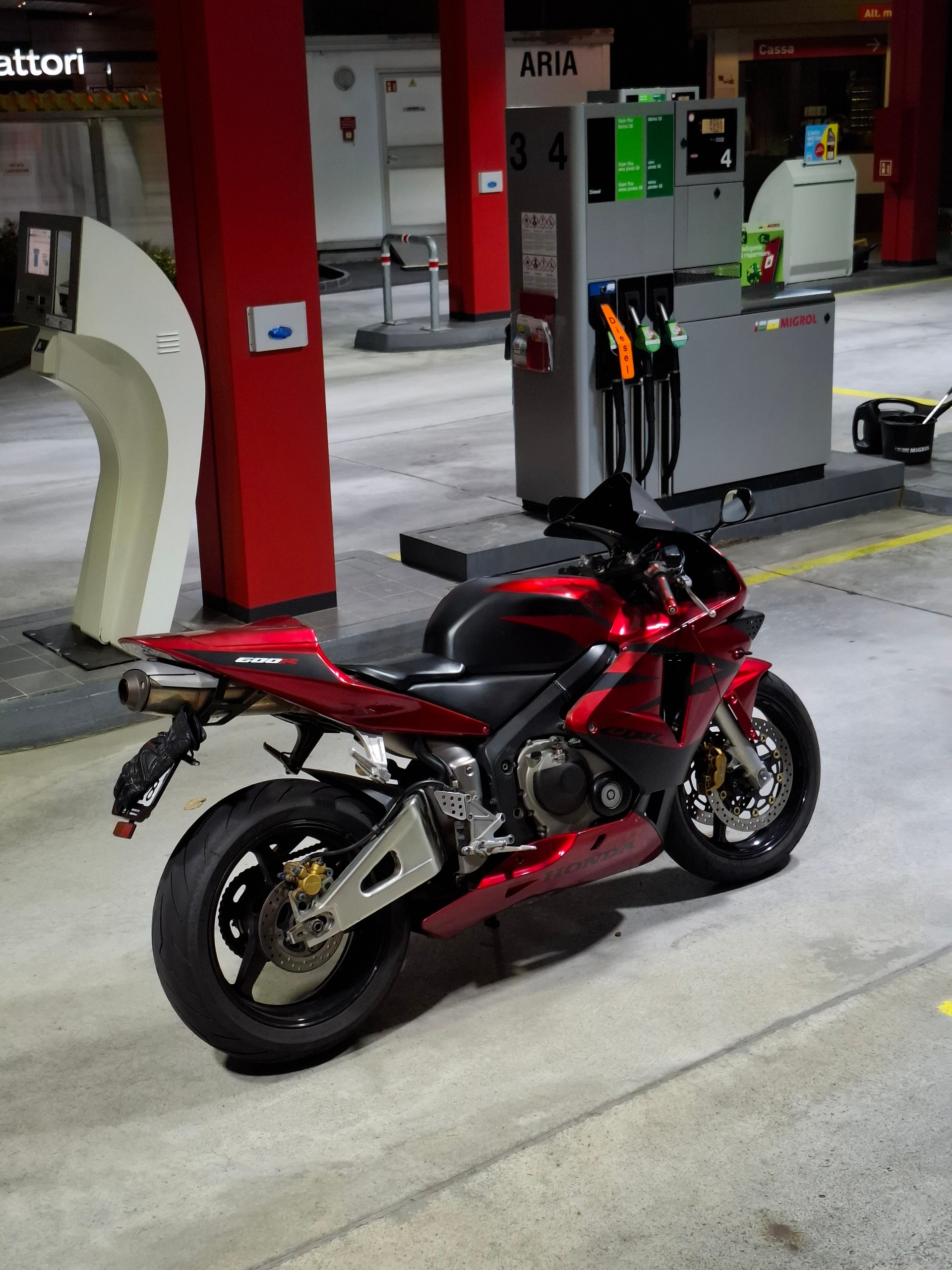 HONDA CBR 600 RR-image-1