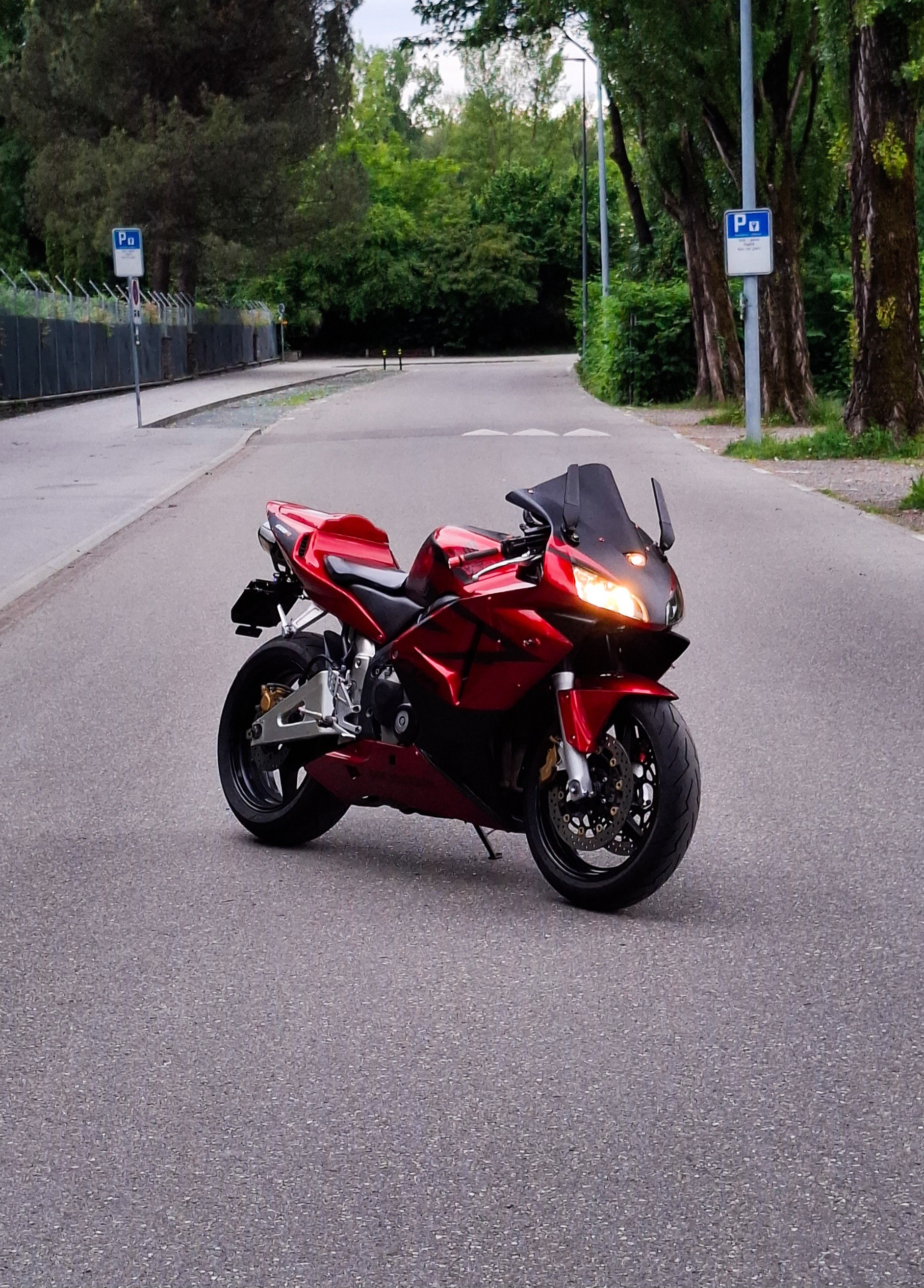 HONDA CBR 600 RR-image-0