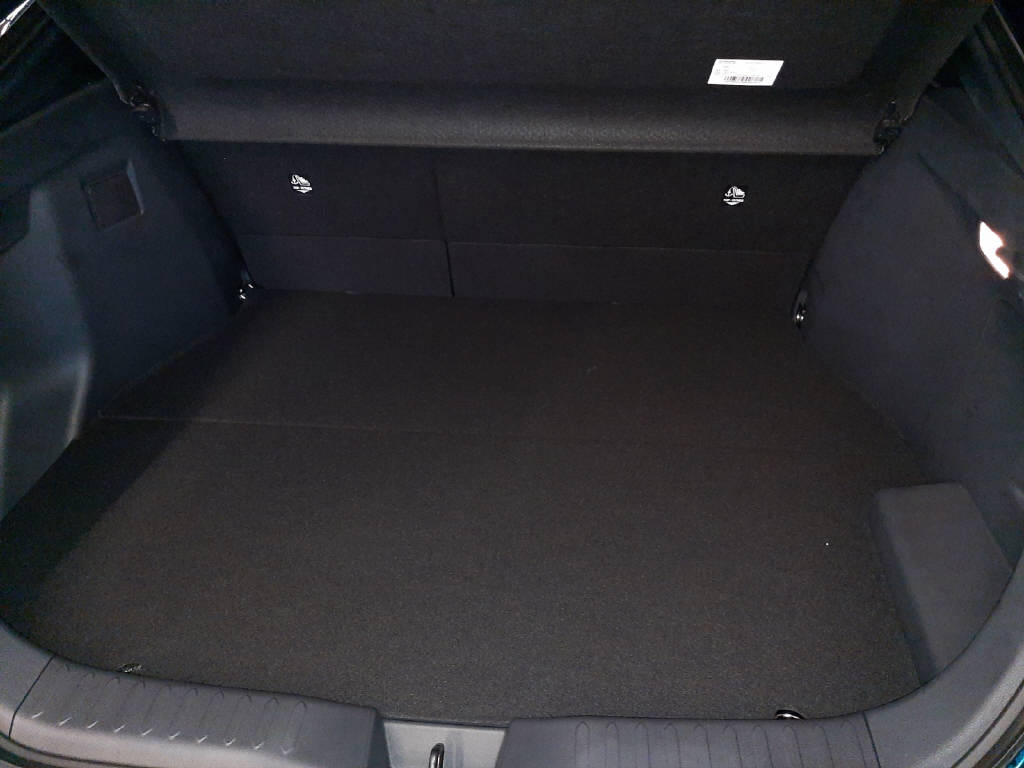 TOYOTA C-HR 2.0 PHEV Trend-image-7