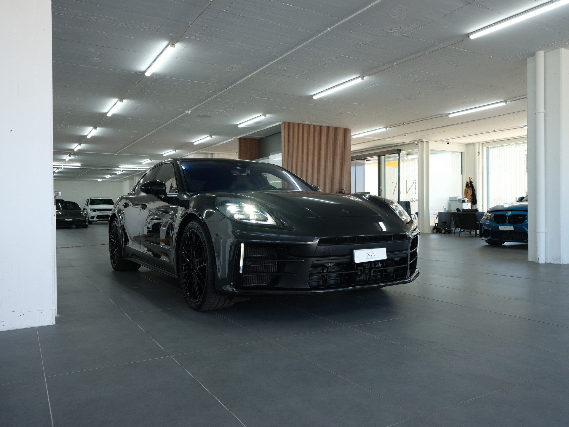 PORSCHE Panamera 4 PDK *Porsche Aproved* *Sport Chrono* *360 Kamera*-showroom-element-1