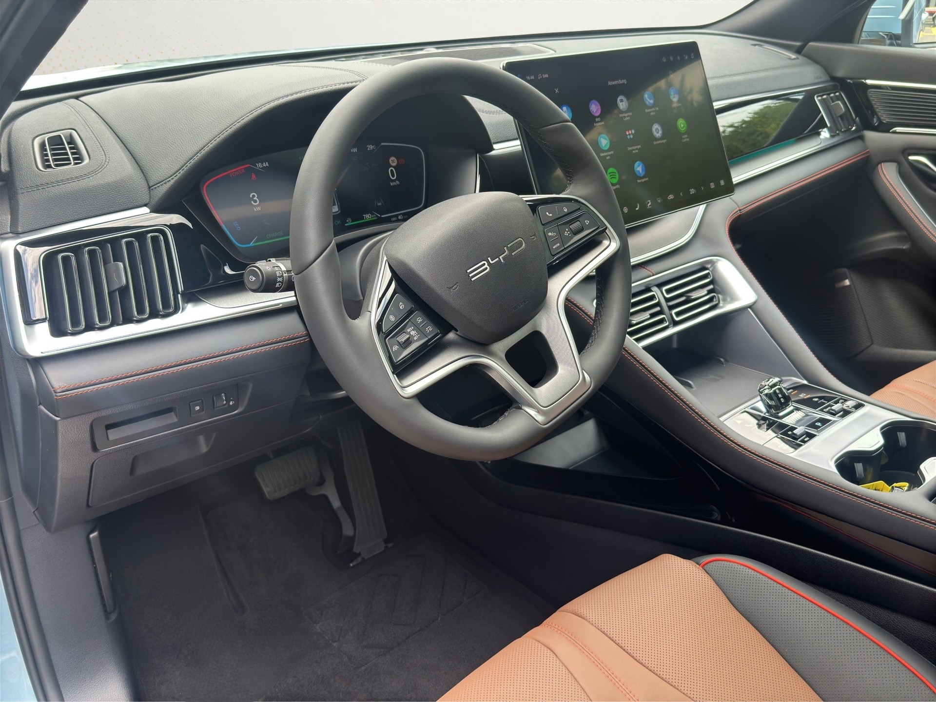 BYD Seal U DM-i Design AWD 4x4-image-11
