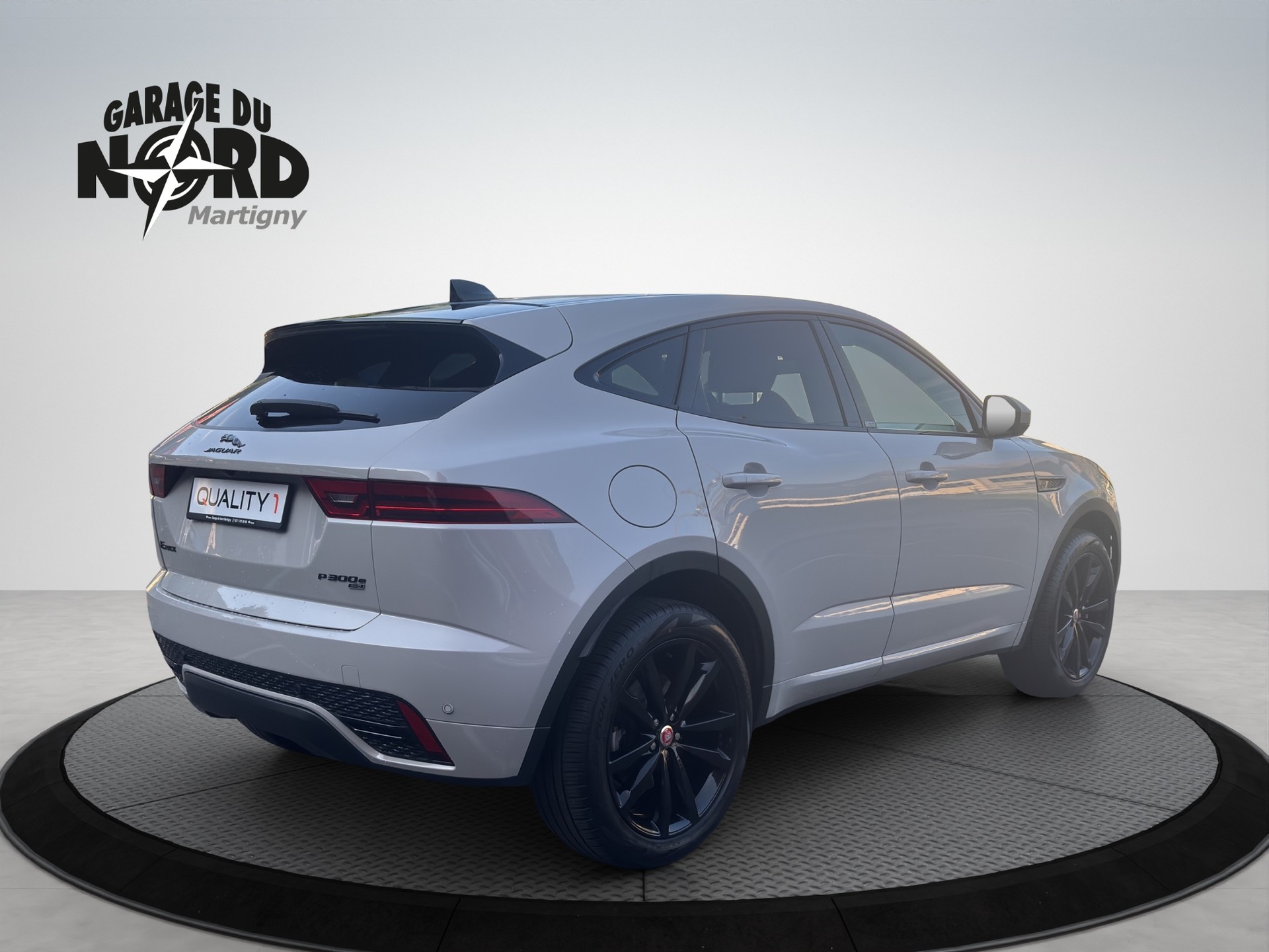JAGUAR E-Pace 1.5 P300e R-Dynamic AWD SE-image-5