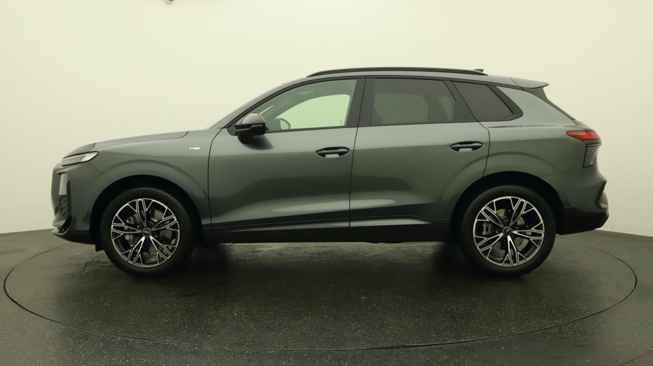 AUDI Q3 SUV TFSI quattro 195 kW S tronic-showroom-element-1