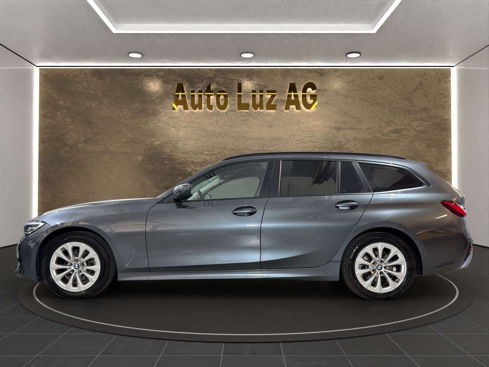 BMW 318d 48V Touring Steptronic-image-5