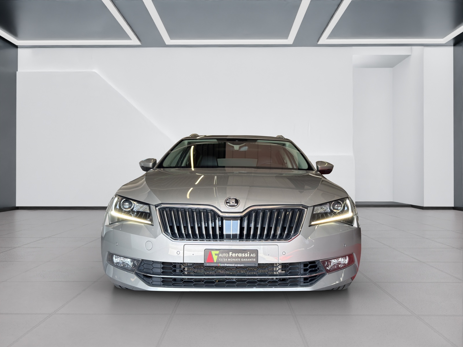 SKODA Superb Combi 2.0 TSI L&K DSG 4x4-image-7