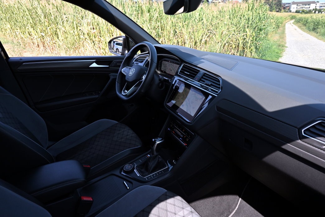 VW Tiguan 2.0 TDI SCR R-Line 4Motion DSG-image-4