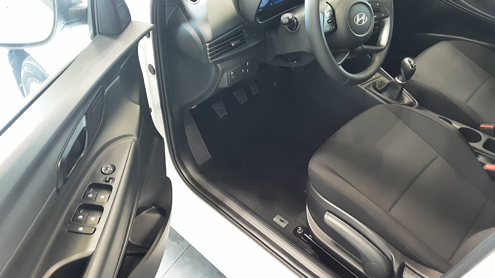 HYUNDAI i20 1.0 T-GDi Origo-image-6