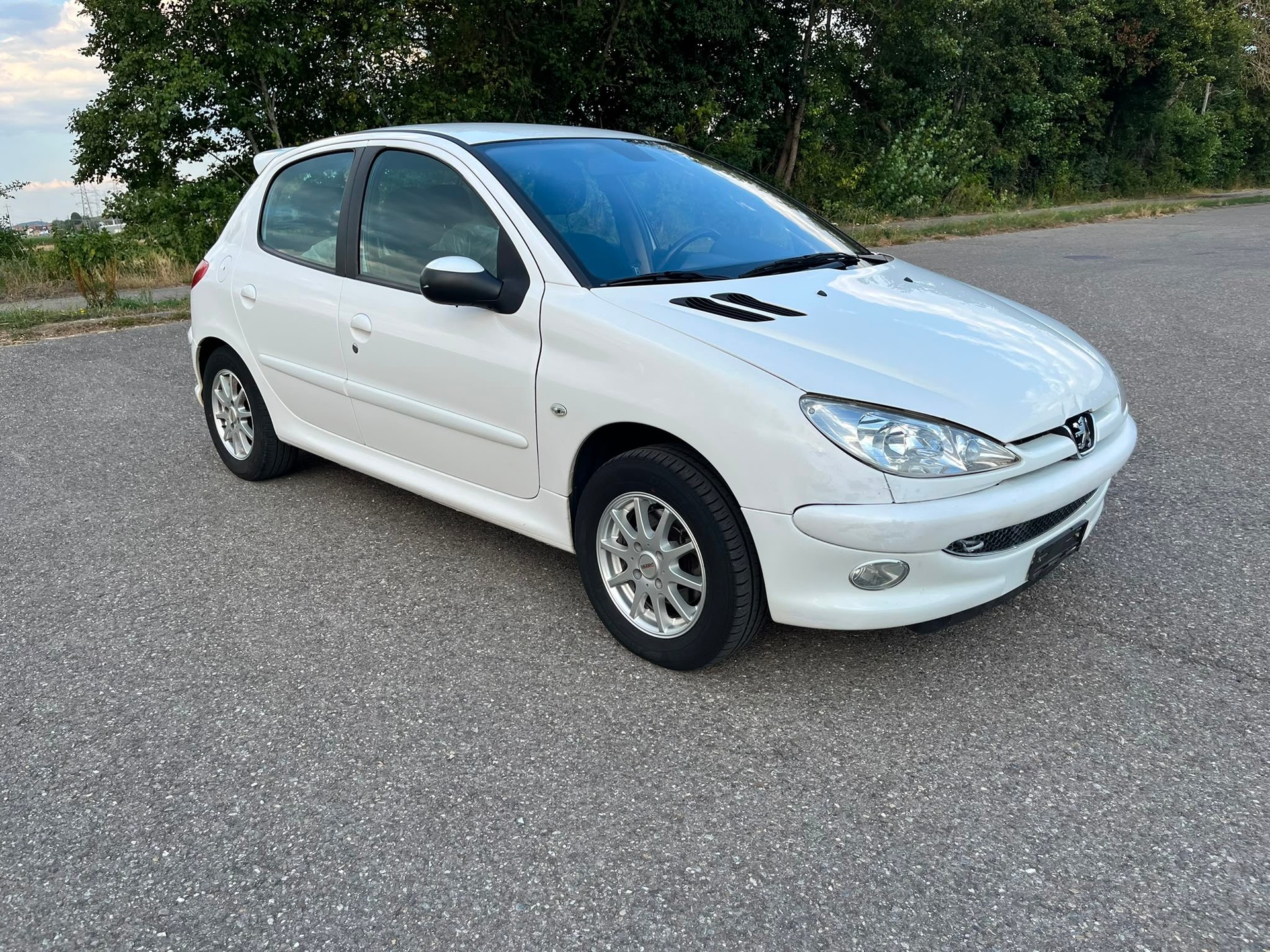 PEUGEOT 206 1.6 16V XS Premium-image-2