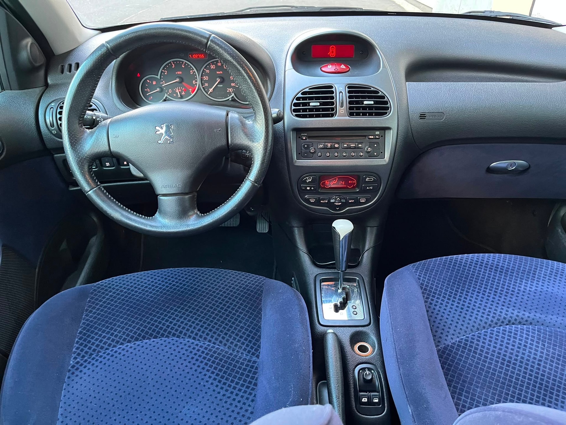 PEUGEOT 206 1.6 16V XS Premium-image-9
