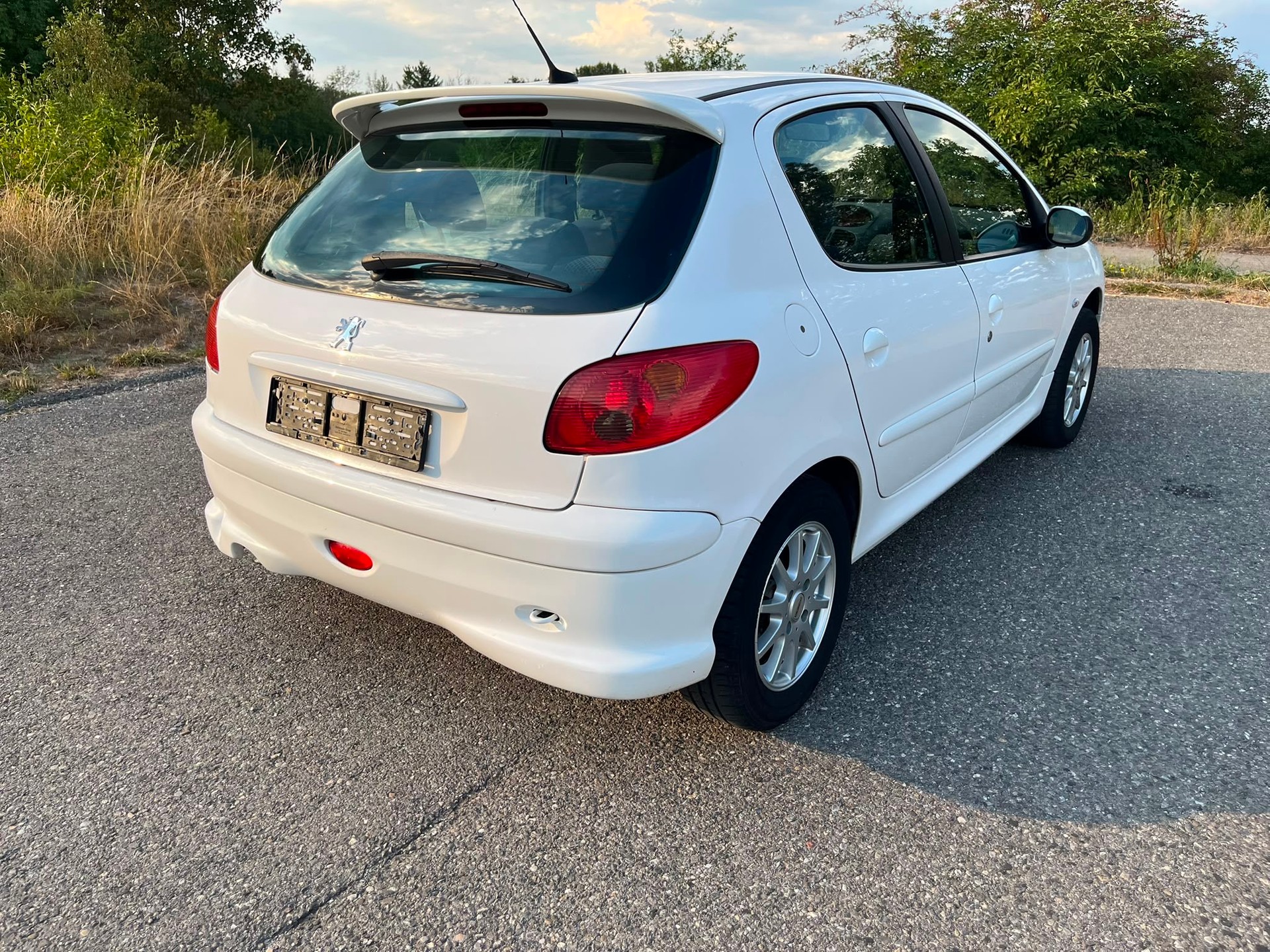 PEUGEOT 206 1.6 16V XS Premium-image-6