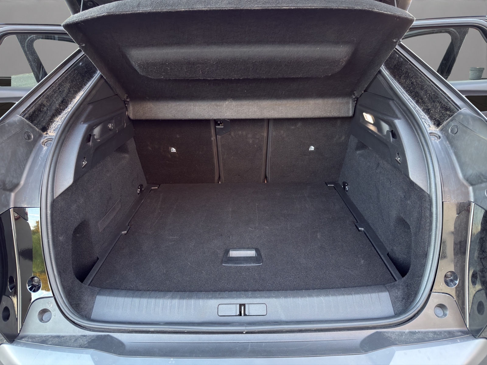 PEUGEOT 3008 145 e-DCS6 Hybrid GT-image-18