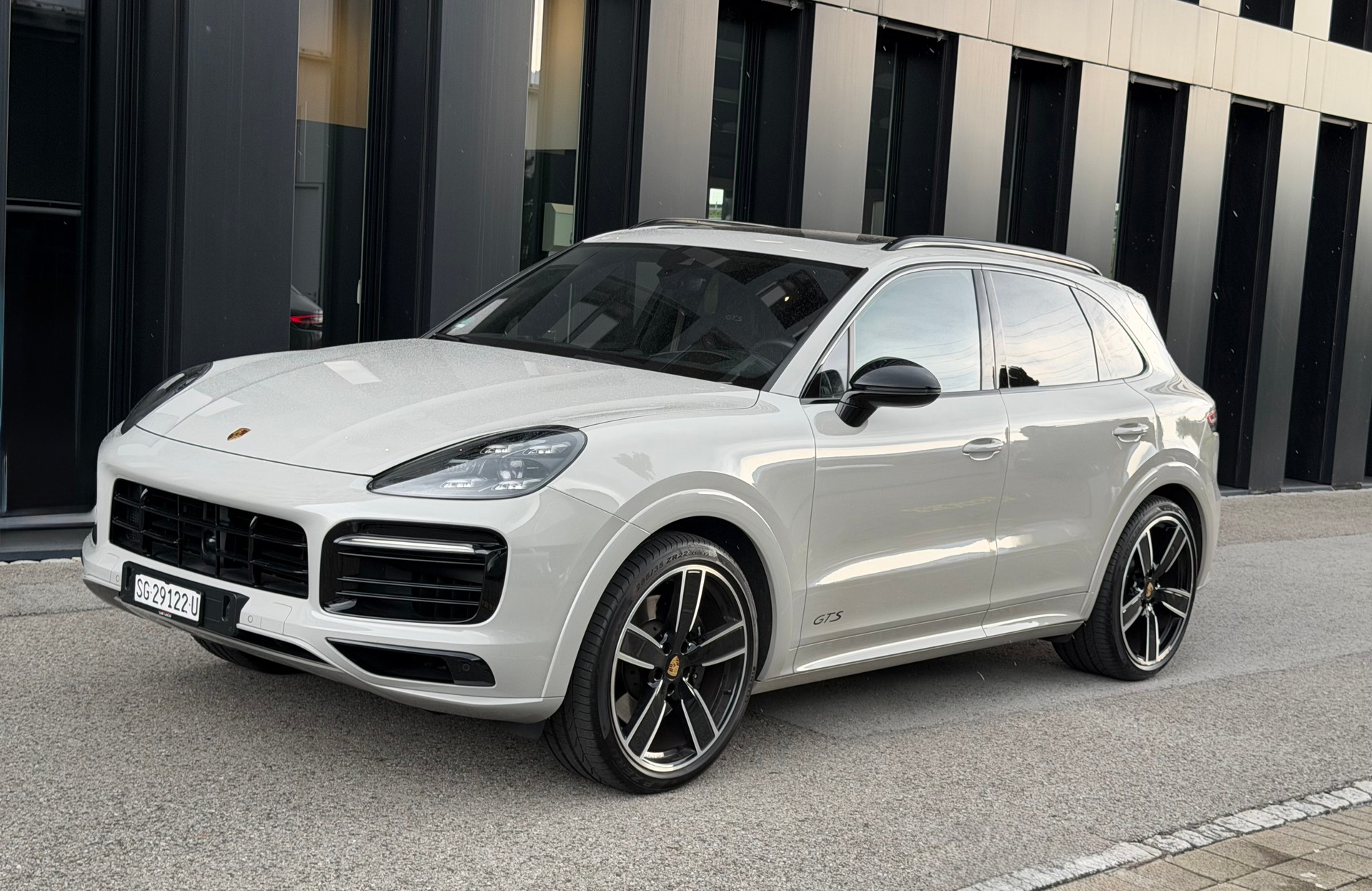 PORSCHE Cayenne GTS / ♦️V8 Motor*seltene Farbe Kreide*Topausstattung♦️