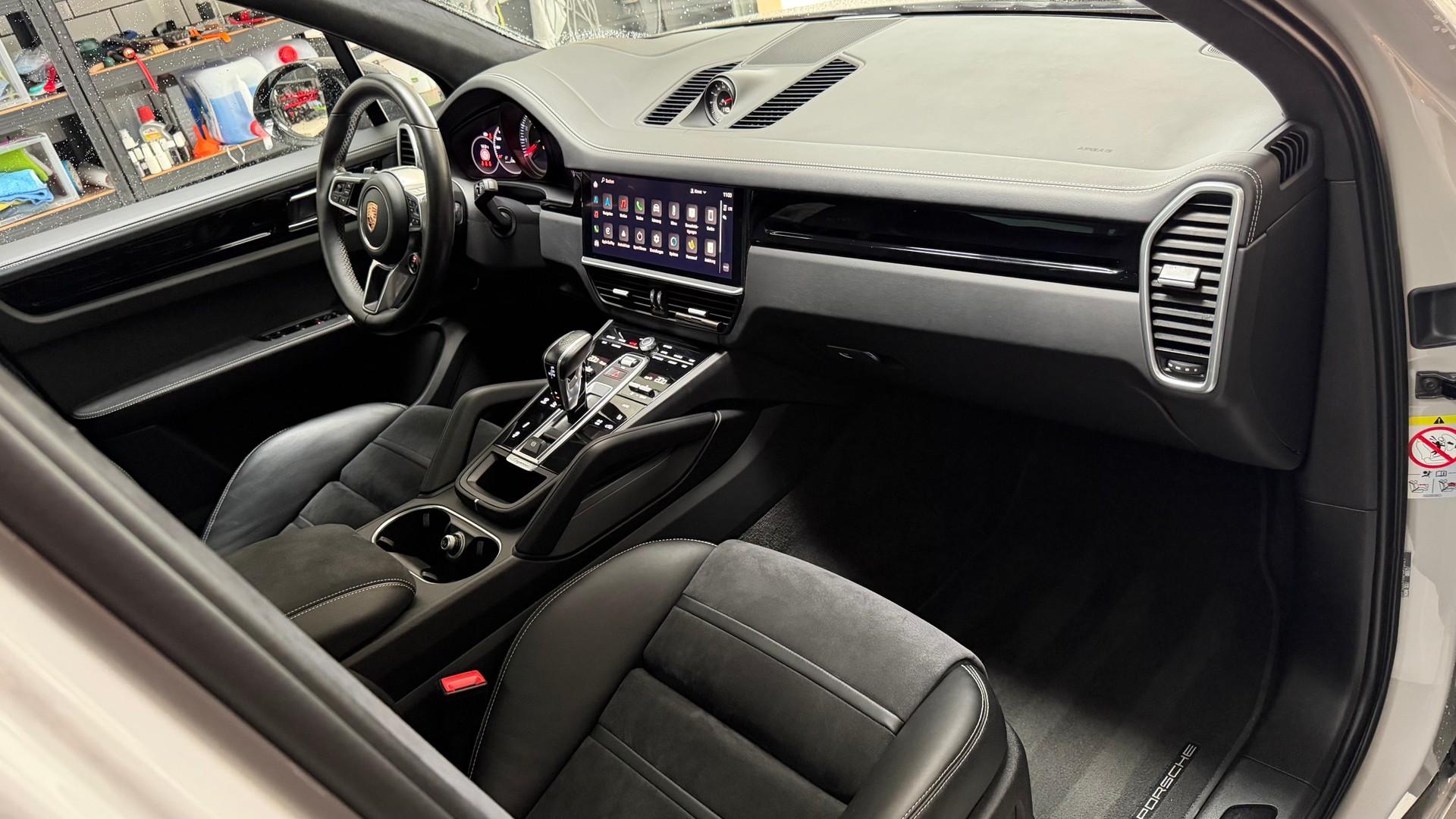 PORSCHE Cayenne GTS / ♦️V8 Motor*seltene Farbe Kreide*Topausstattung♦️-image-20