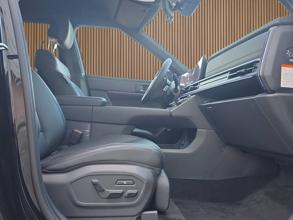 HYUNDAI Santa Fe 1.6 T-GDi PHEV Calligraphy AWD 7Plätzer-image-9