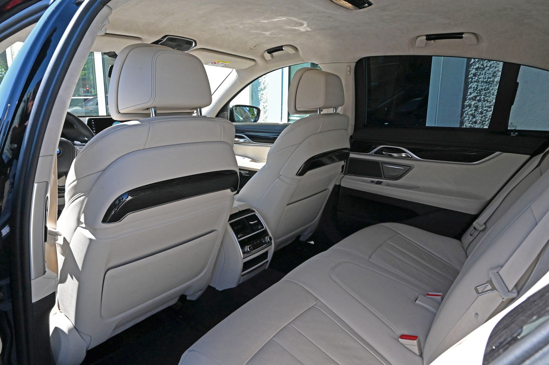 BMW 740d xDrive Steptronic-image-21