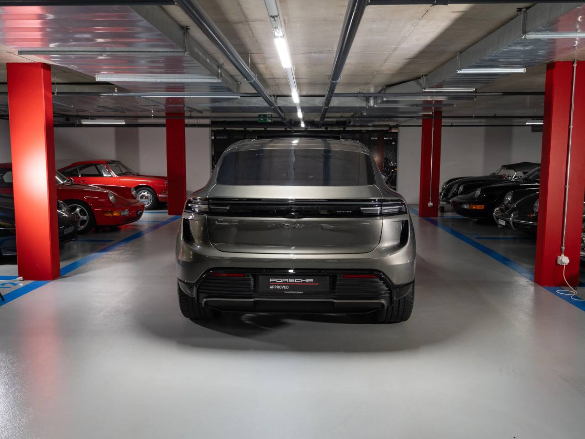 PORSCHE Macan Turbo-image-7