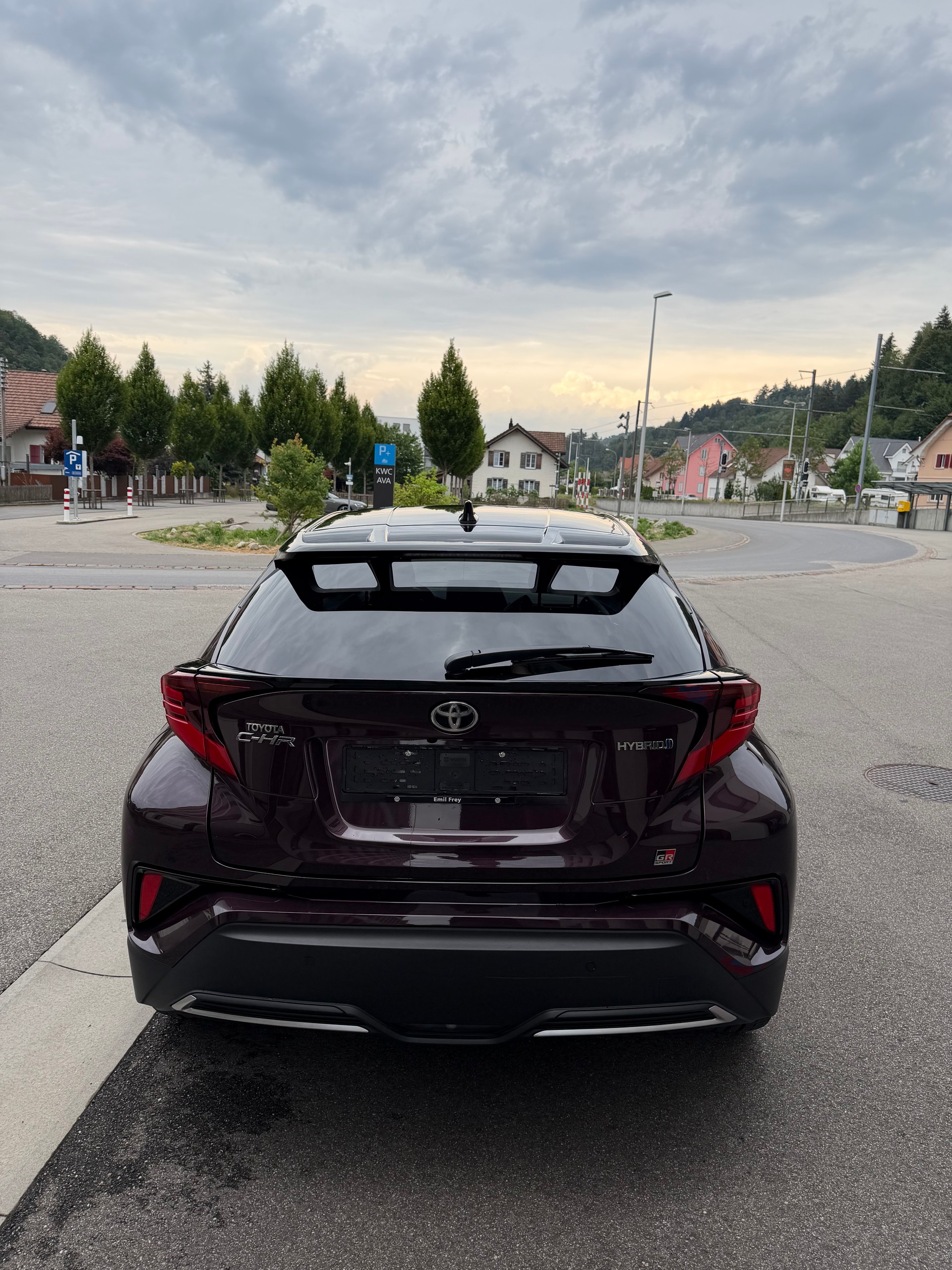 TOYOTA C-HR 2.0 HSD CVT GR Sport-image-4