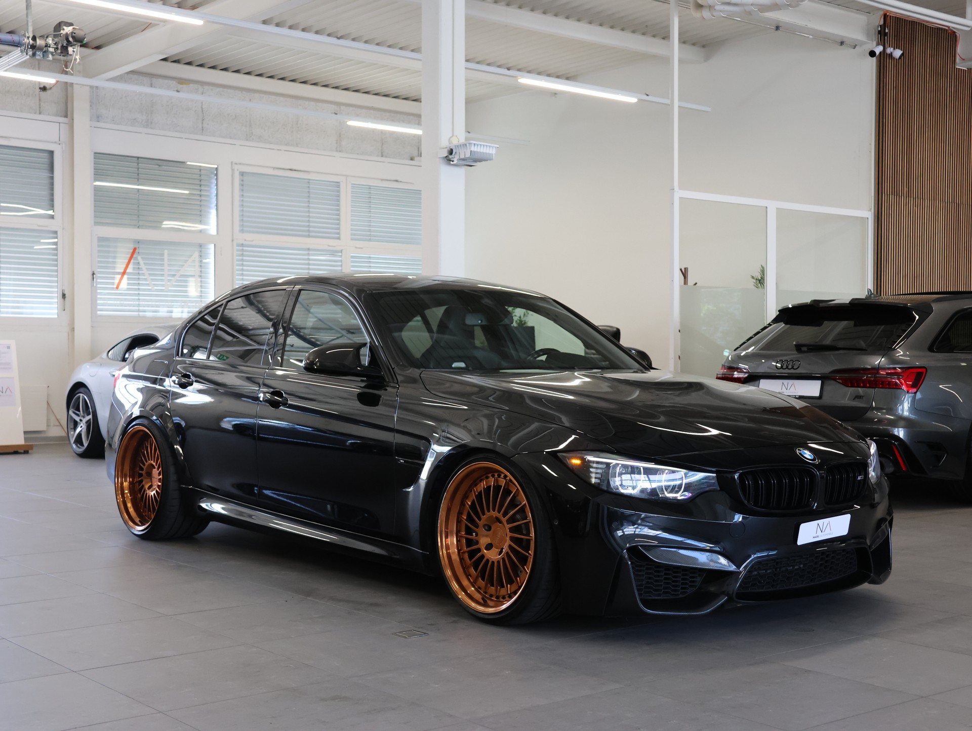 BMW M3 Drivelogic *Sitzheizung* *Ohne OPF*-showroom-element-1