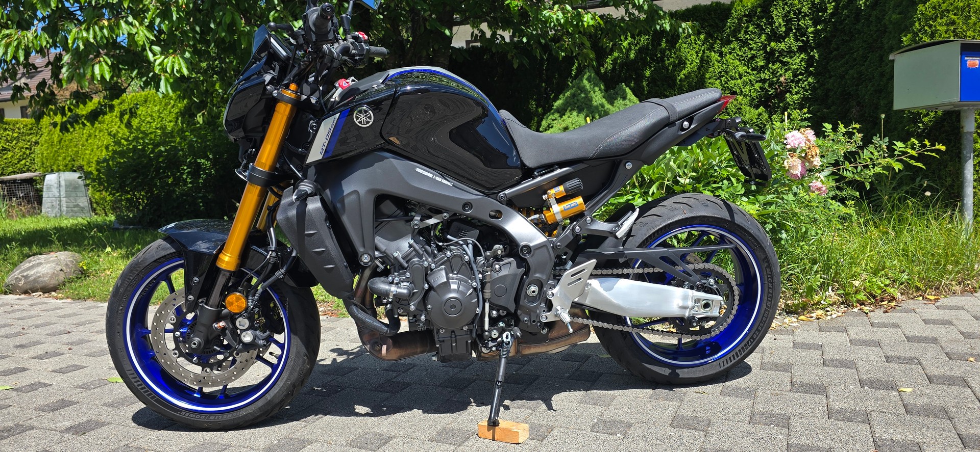 YAMAHA MT-09 SP-image-1