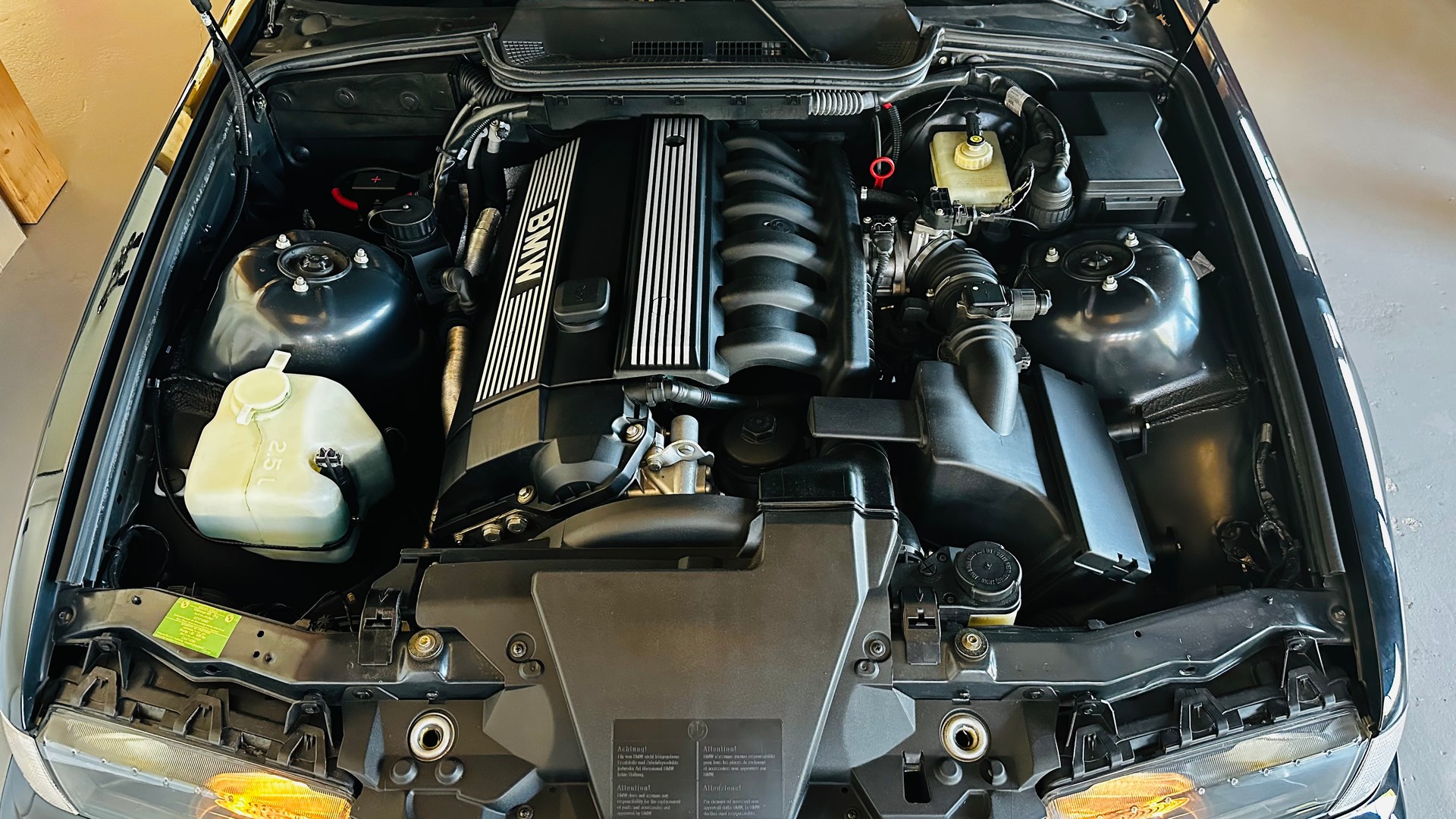 BMW 320i Cabrio "HANDSCHALTUNG"-image-11