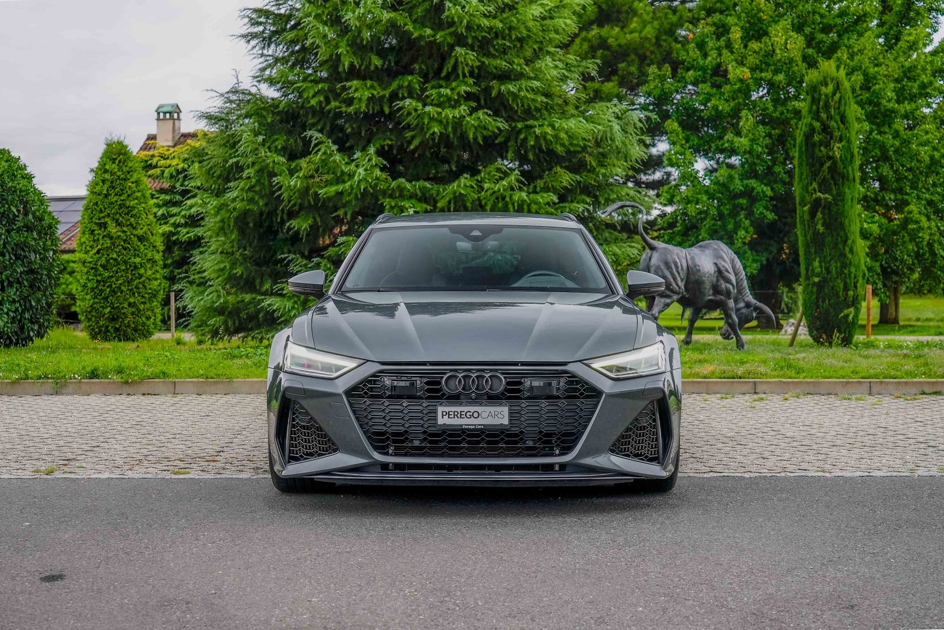 AUDI RS6 Avant 4.0 TFSI V8 quattro-image-2