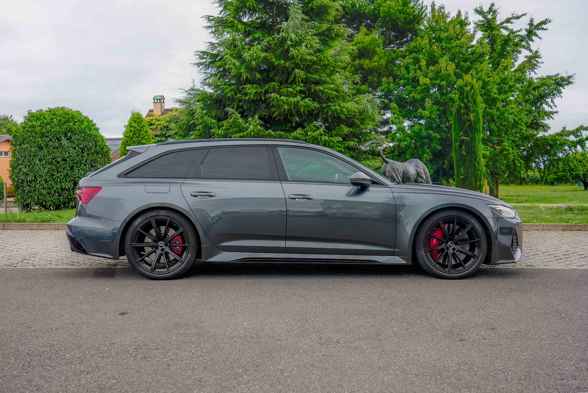 AUDI RS6 Avant 4.0 TFSI V8 quattro-image-3