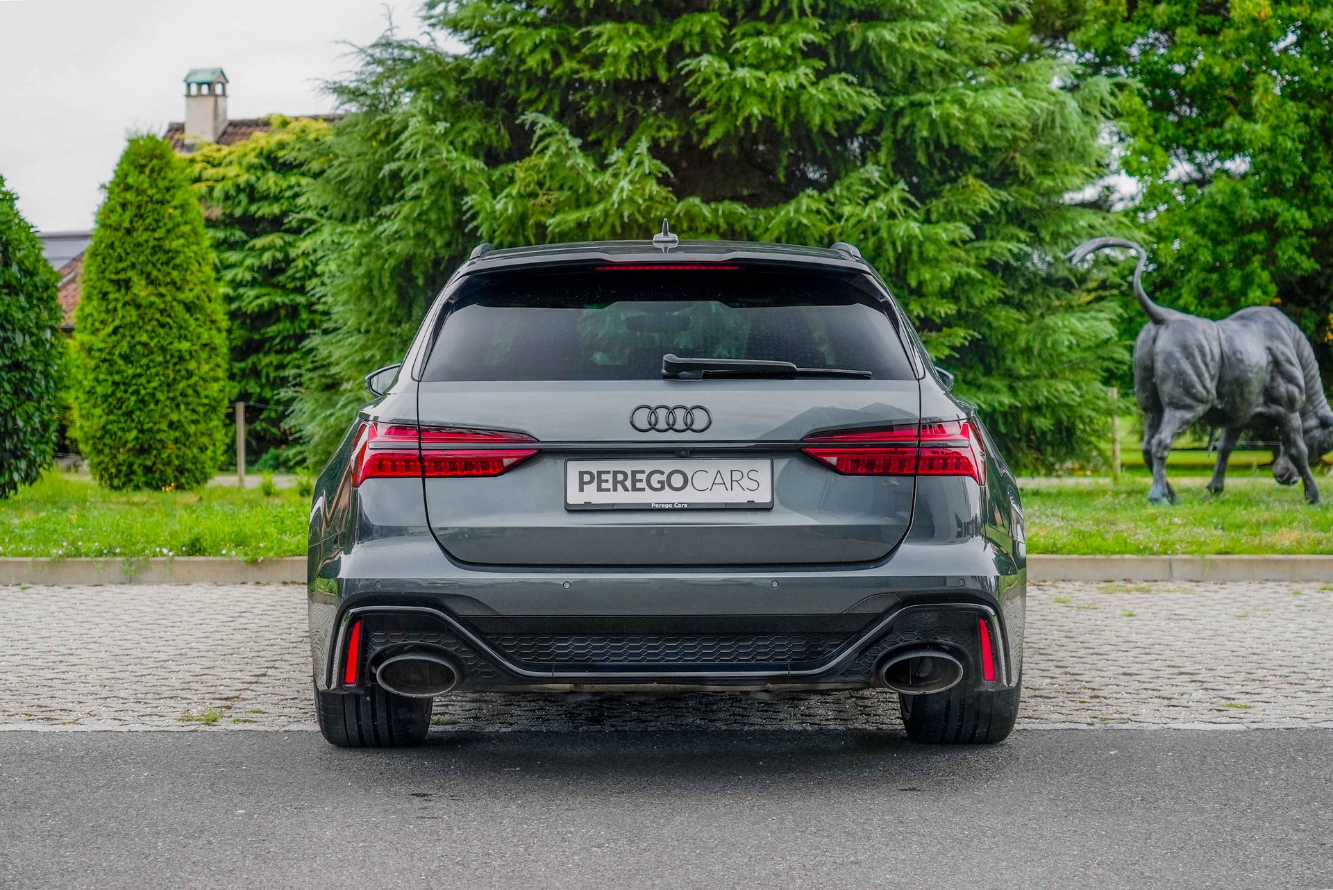AUDI RS6 Avant 4.0 TFSI V8 quattro-image-4