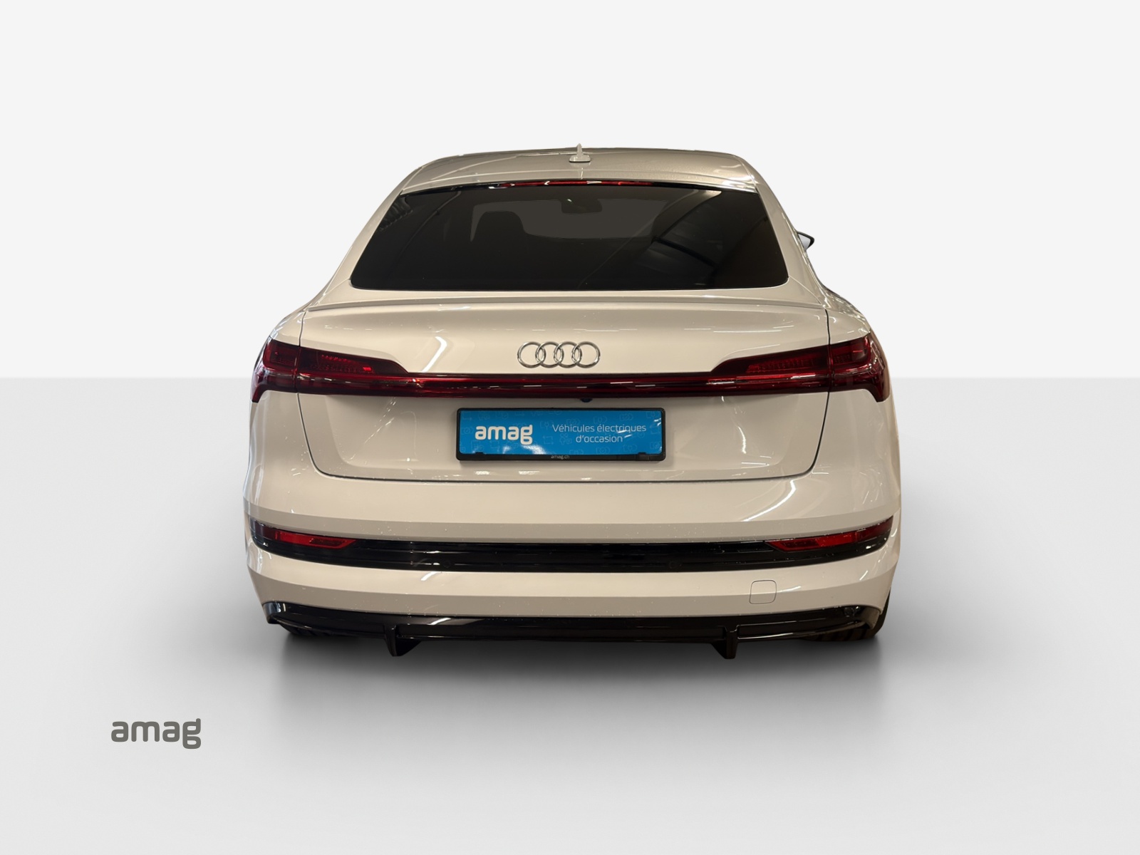 AUDI e-tron 55 Sportback S Line quattro-image-4