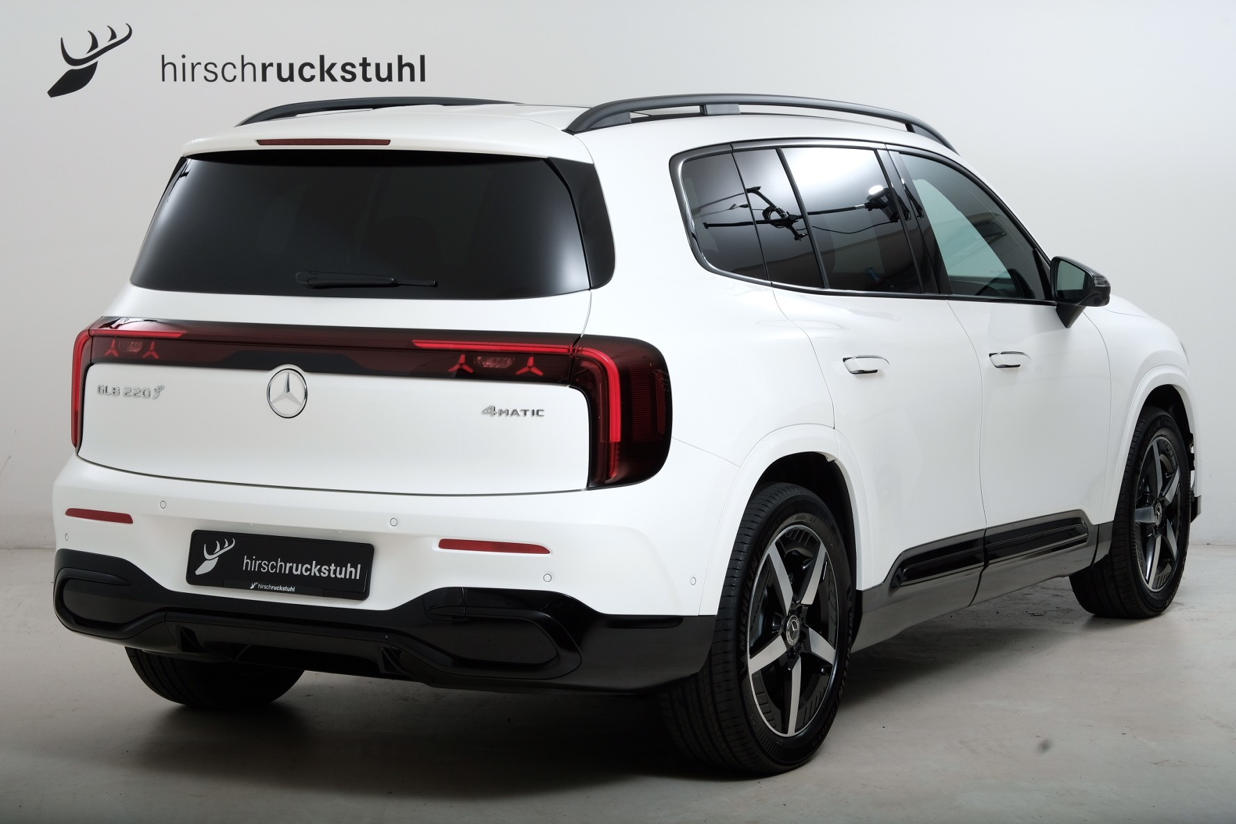 MERCEDES-BENZ GLB 220 4Matic X248-showroom-element-3