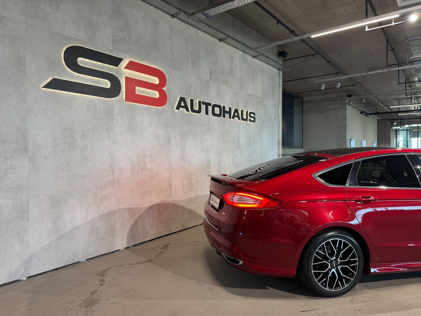 FORD Mondeo 2.0 TDCi Titanium AWD PowerShift (CH)-image-8