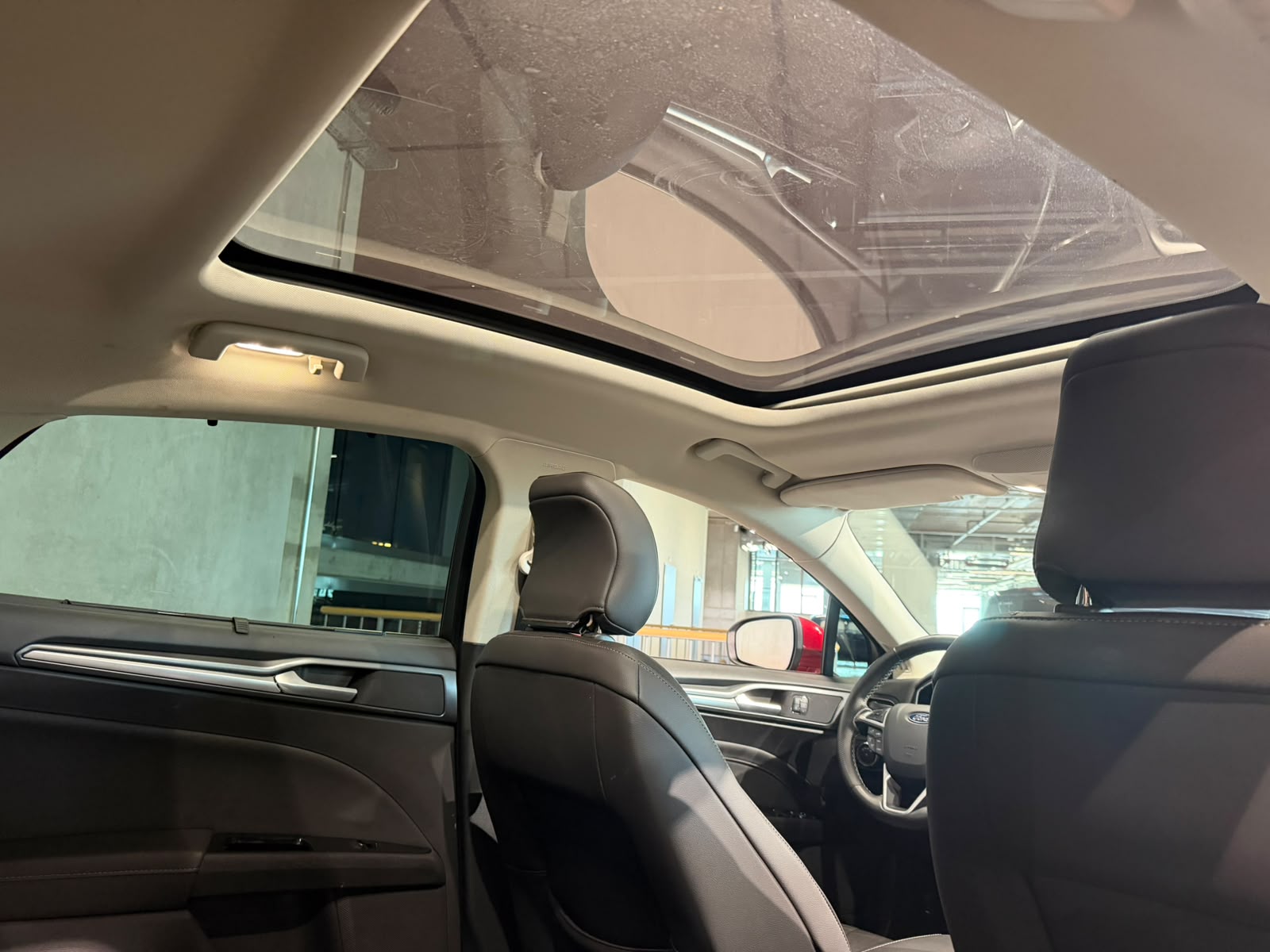 FORD Mondeo 2.0 TDCi Titanium AWD PowerShift (CH)-image-19