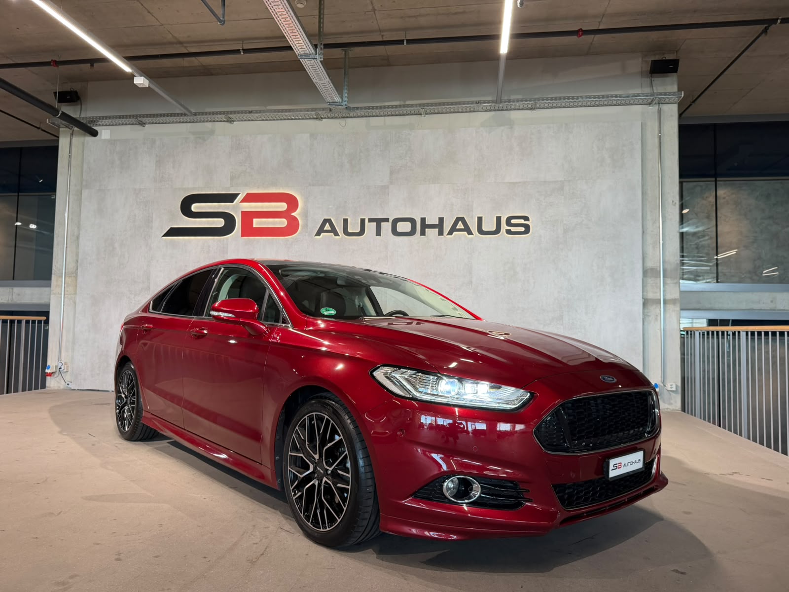 FORD Mondeo 2.0 TDCi Titanium AWD PowerShift (CH)-image-4