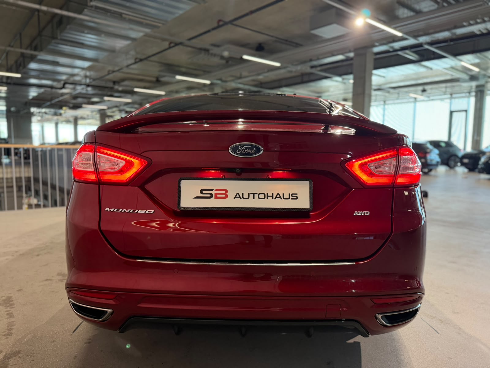 FORD Mondeo 2.0 TDCi Titanium AWD PowerShift (CH)-image-13