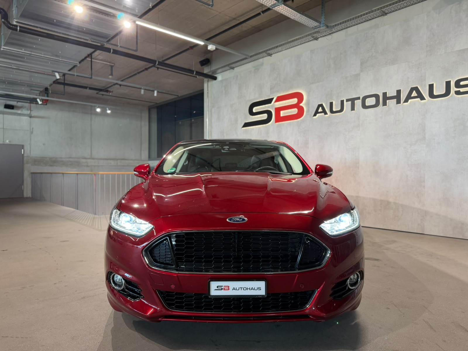 FORD Mondeo 2.0 TDCi Titanium AWD PowerShift (CH)-showroom-element-2