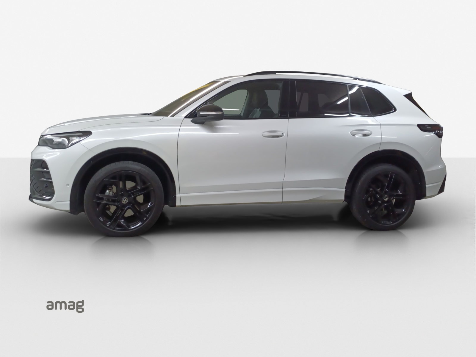 VW Tiguan 2.0 TSI DSG R-Line 4Motion-image-1
