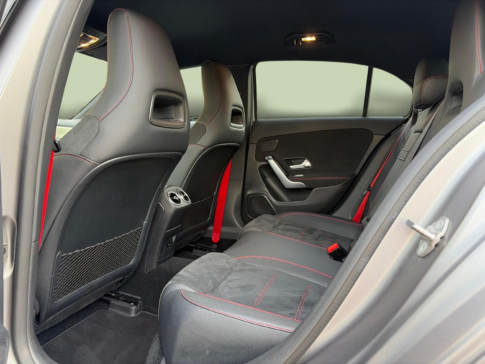 MERCEDES-BENZ A-Klasse W177 A 35 AMG 4matic-image-14