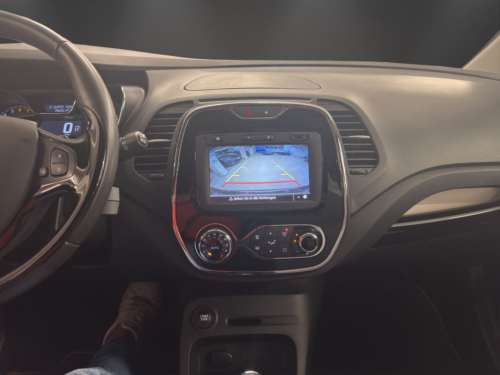 RENAULT Captur 1.2 T 16V Privilège EDC-image-11