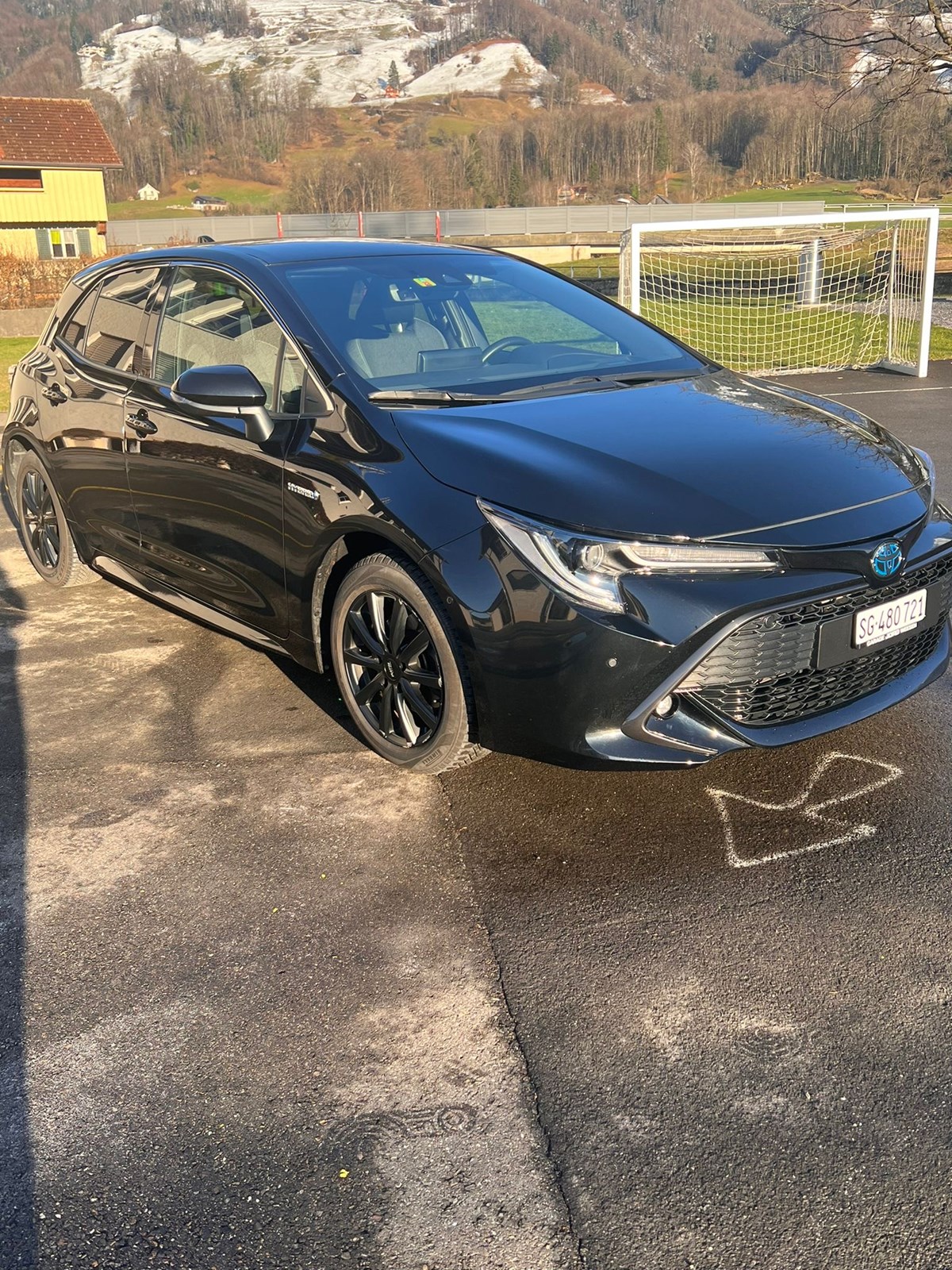 TOYOTA Corolla 2.0 HSD Trend e-CVT-image-3