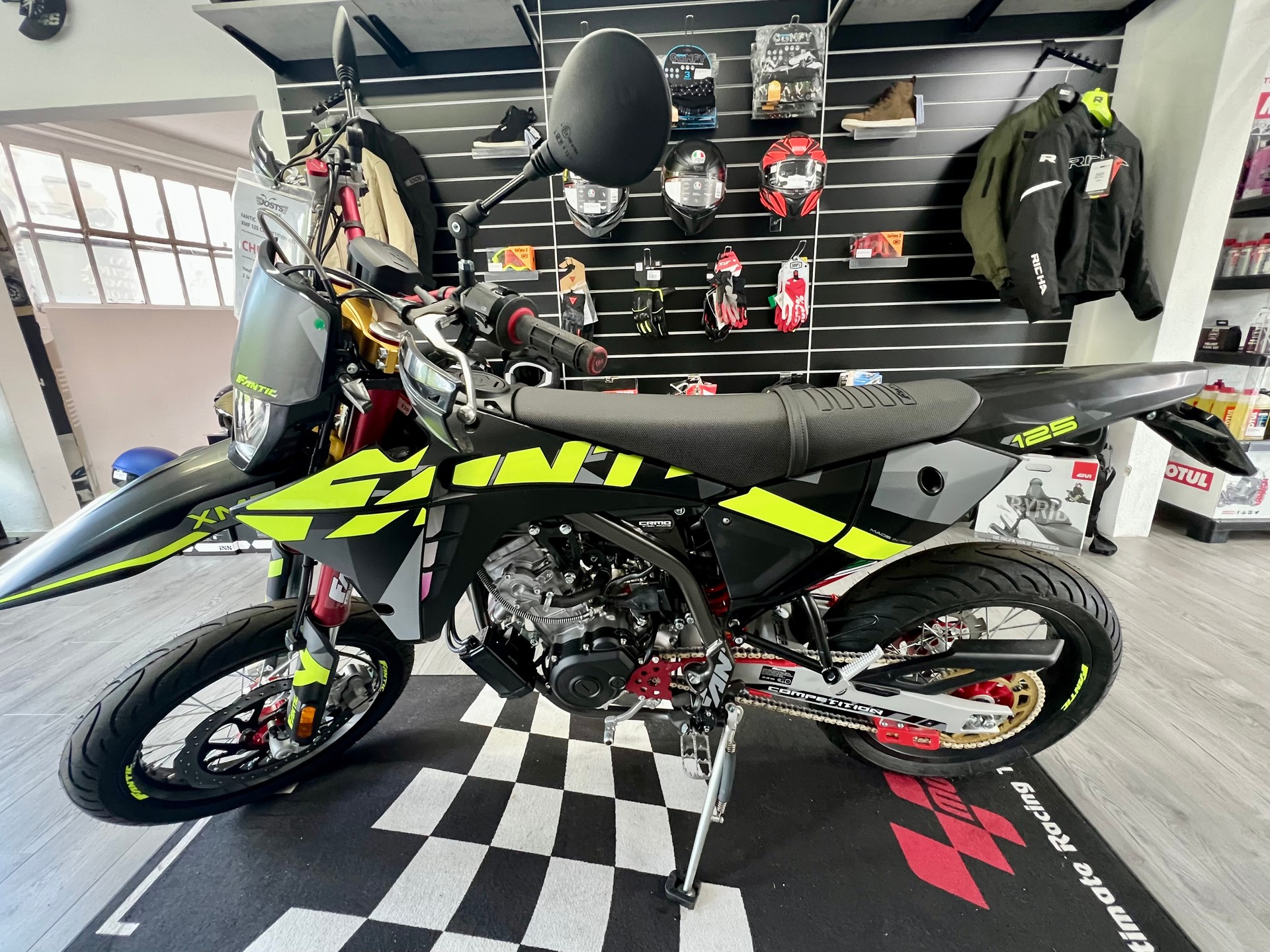 FANTIC XMF 125 Motard Competition MY25 - GRATIS LIEFERUNG"