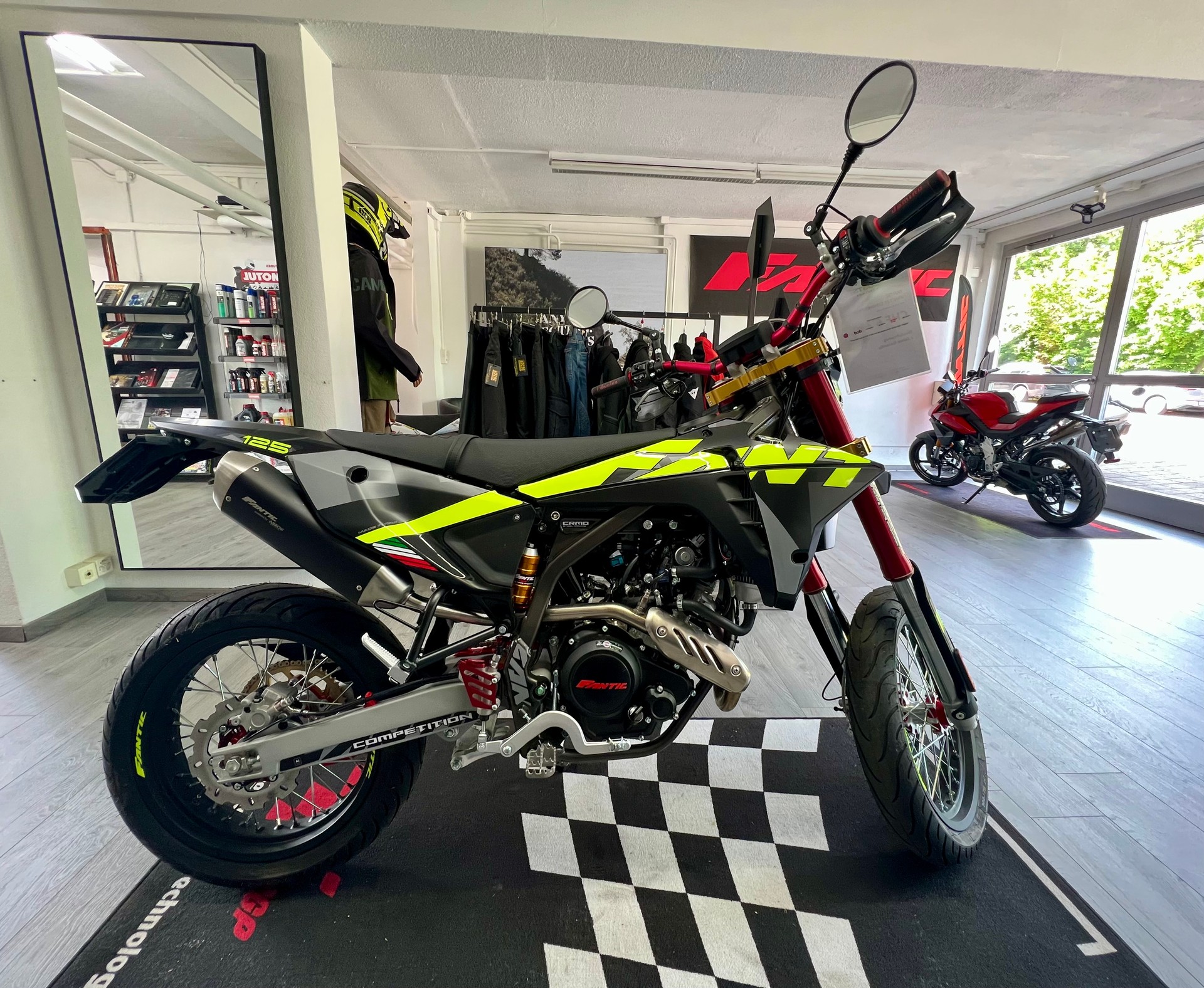FANTIC XMF 125 Motard Competition MY25 - GRATIS LIEFERUNG"-image-1