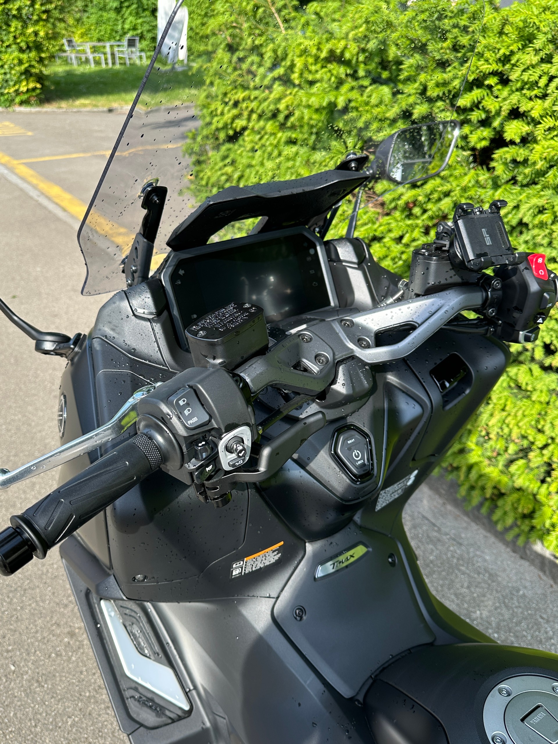 YAMAHA T-MAX-image-3