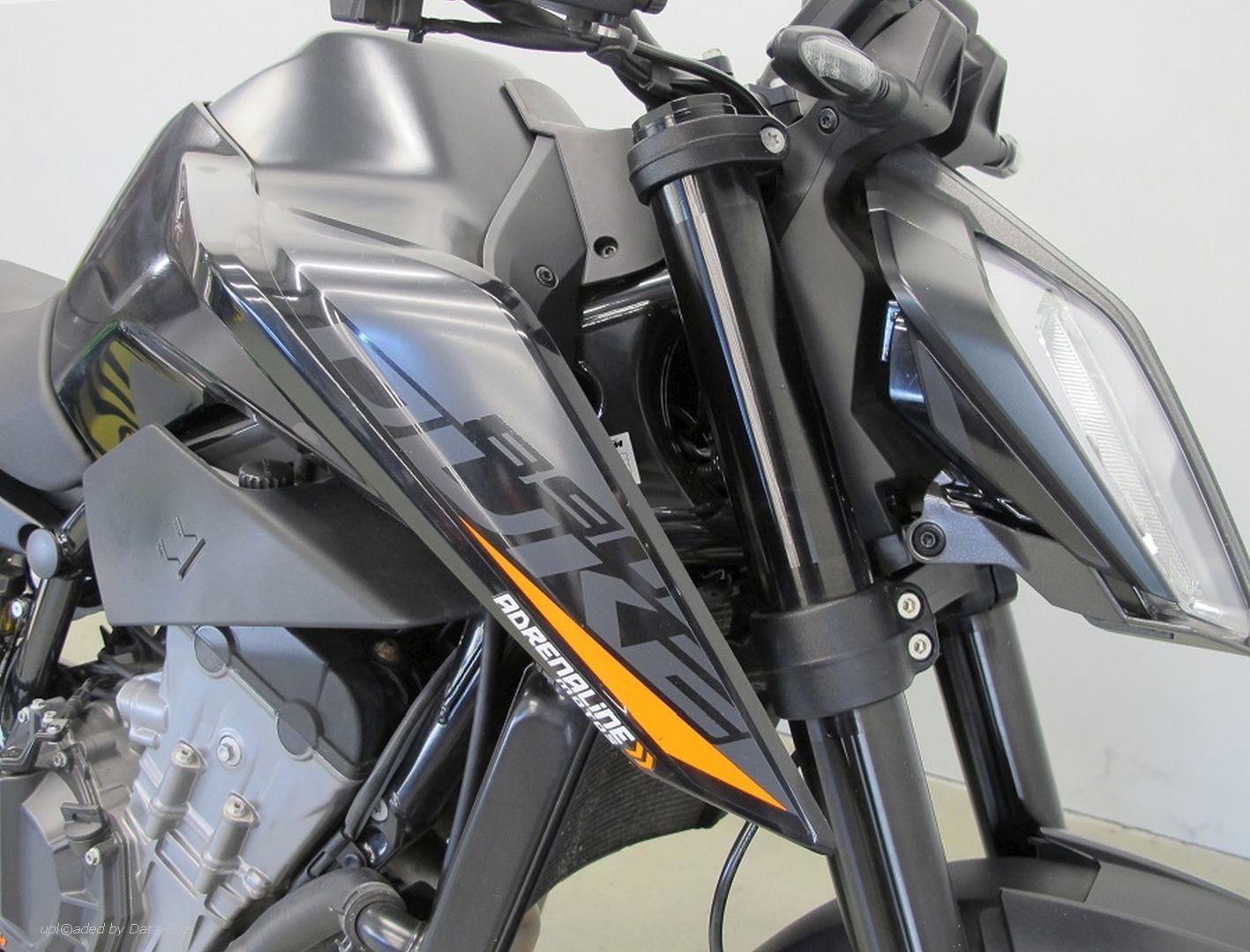 KTM 890 DUKE-showroom-element-3
