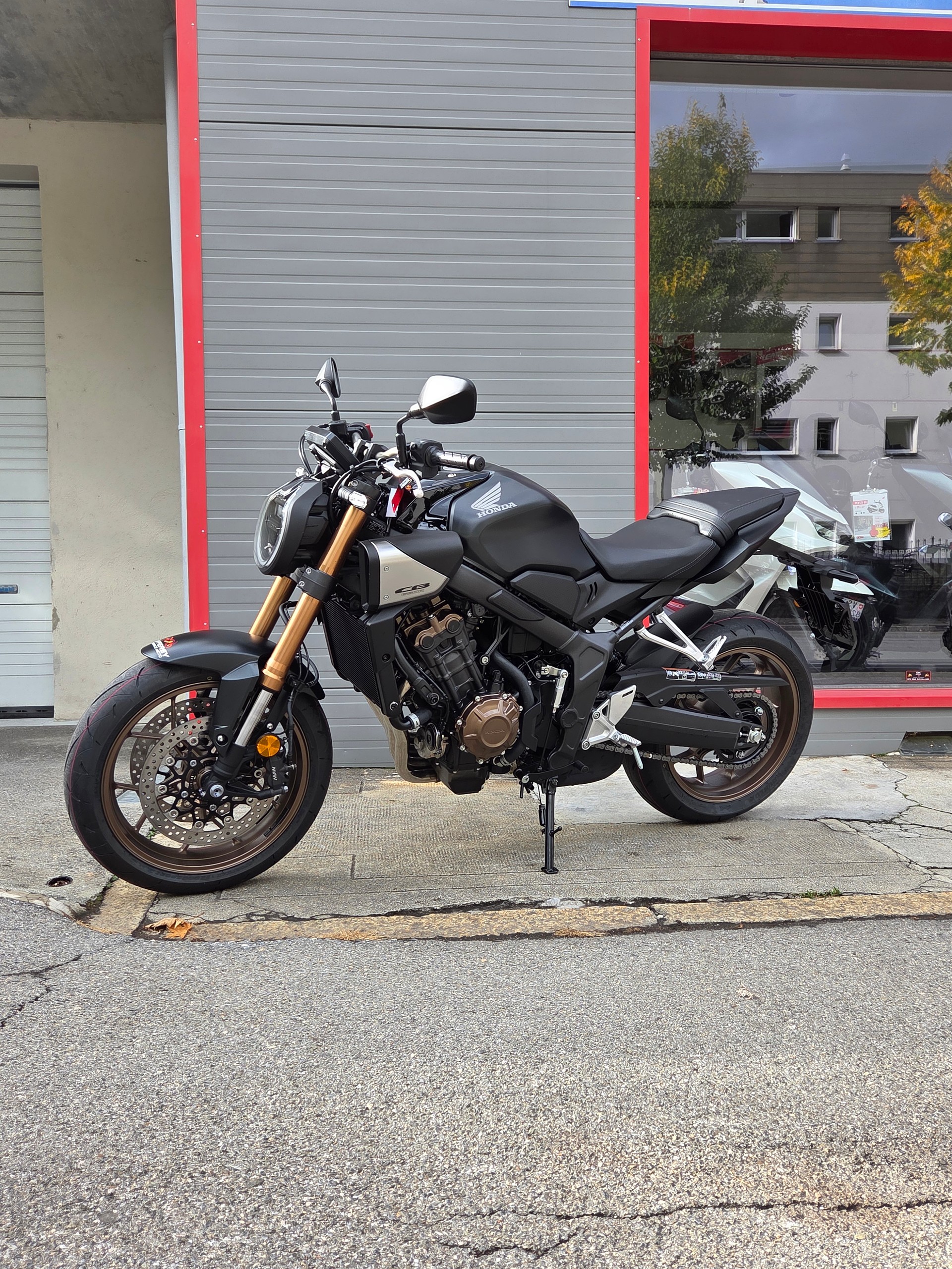 HONDA CB 650 R-image-2