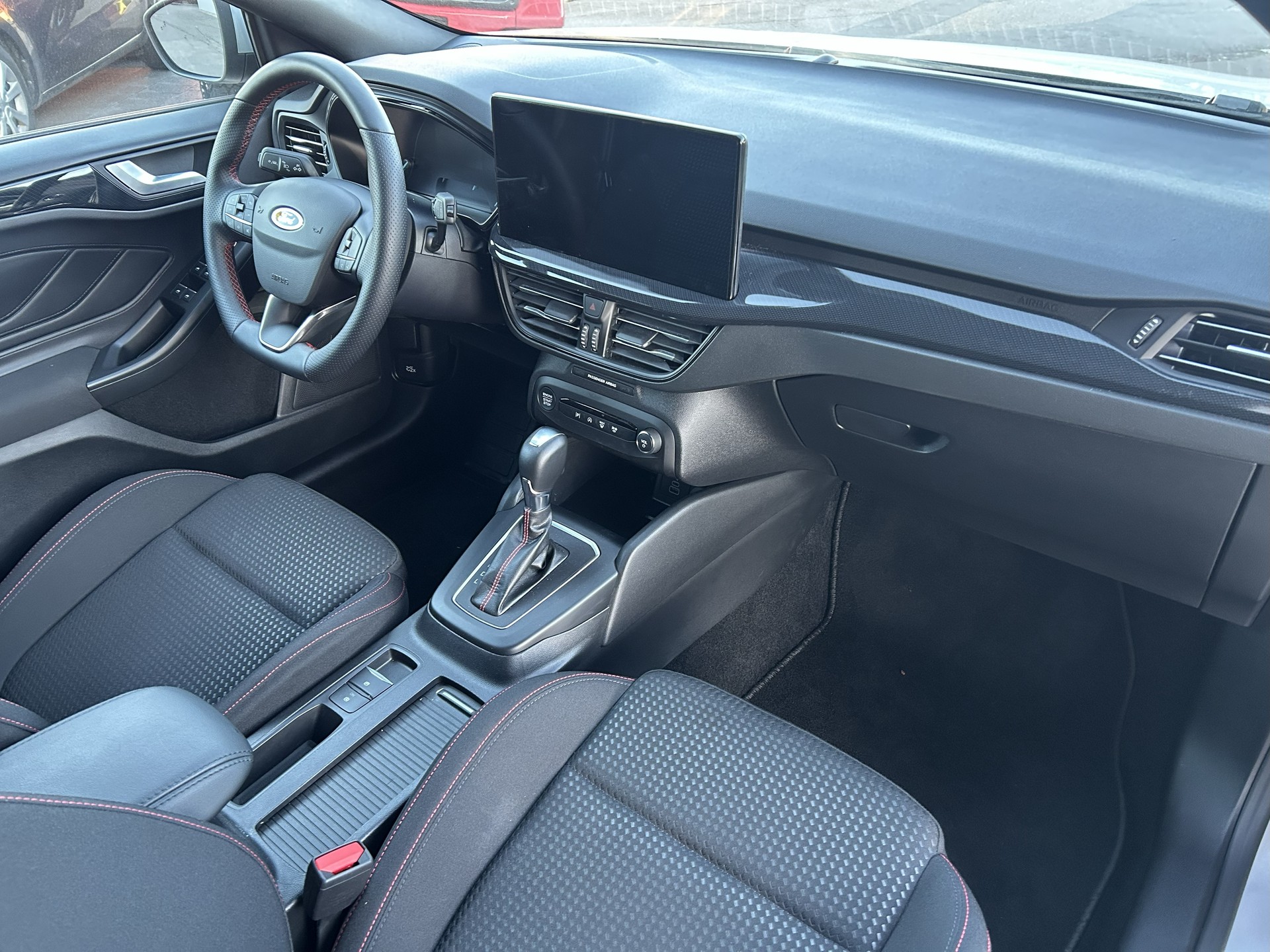 FORD Focus 1.0 MHEV ST-Line Automat-image-4