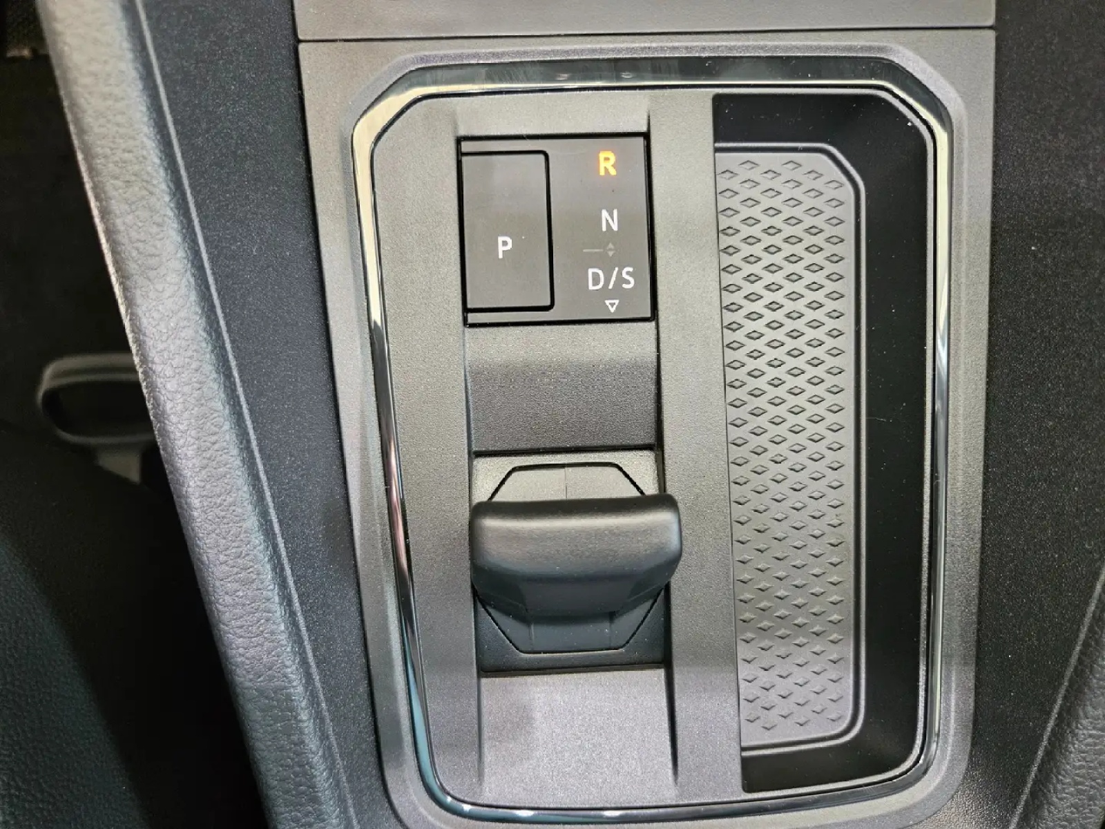 VW Caddy 1.5 TSI Plug in Hybrid Edition DSG-image-22