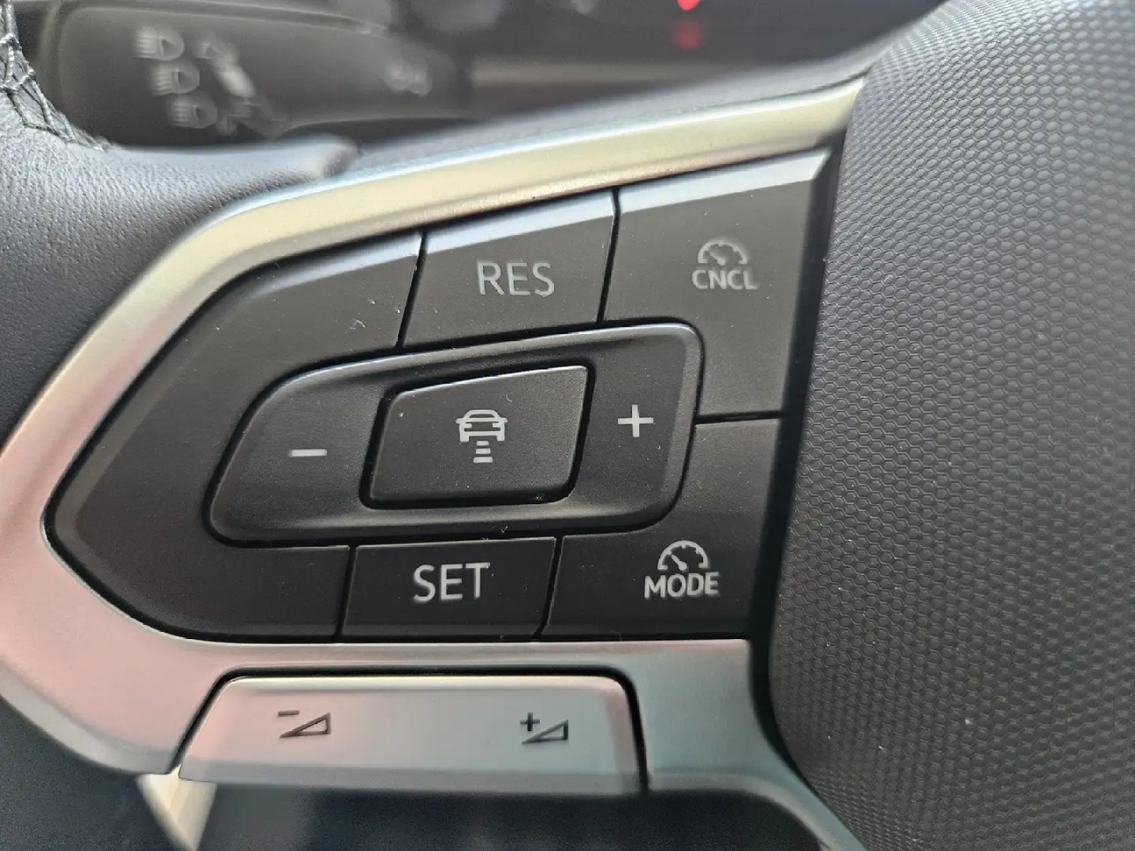 VW Caddy 1.5 TSI Plug in Hybrid Edition DSG-image-15
